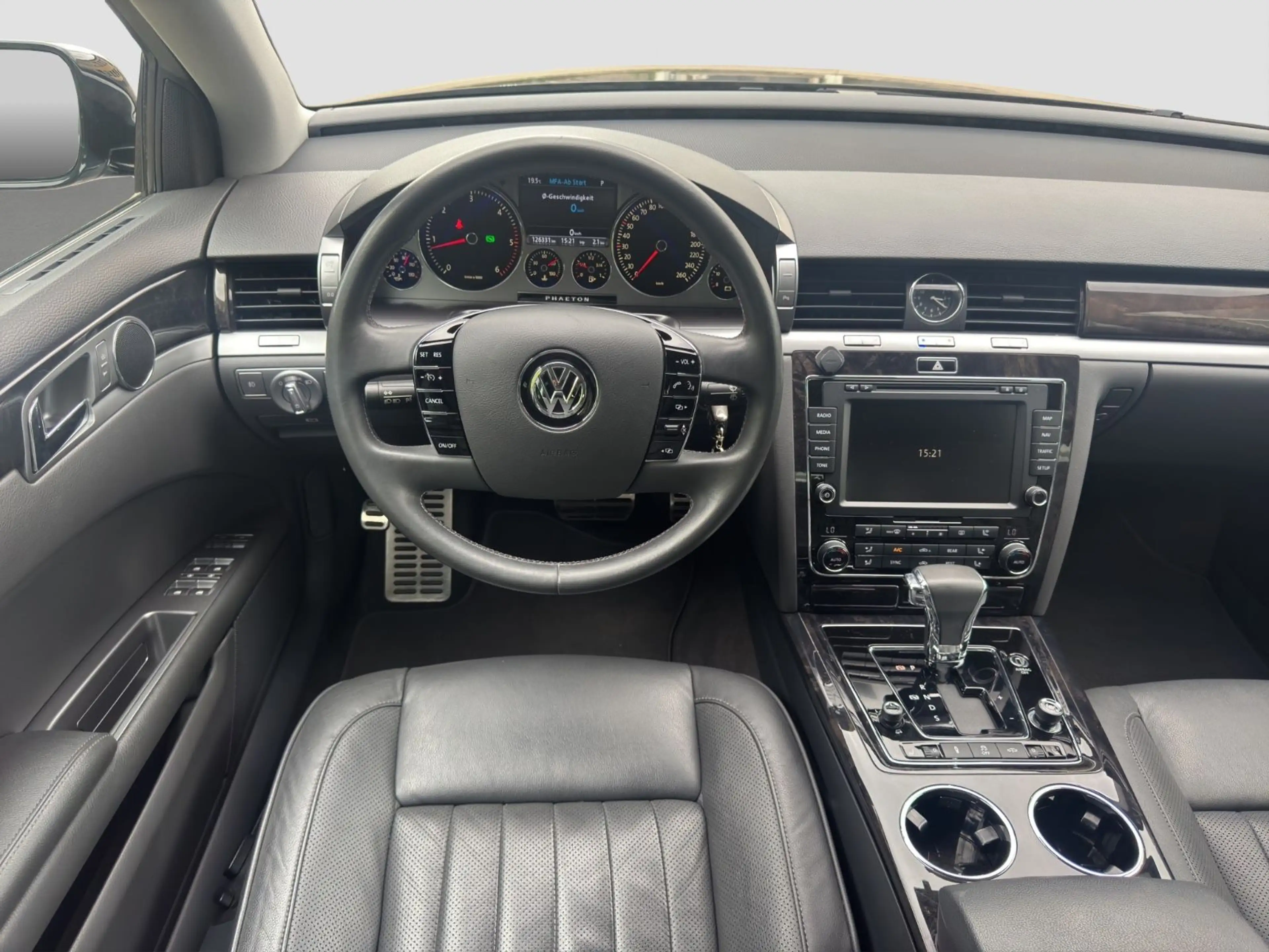 Volkswagen Phaeton V6 TDI 4Motion * 126.335 Km * — photo 14