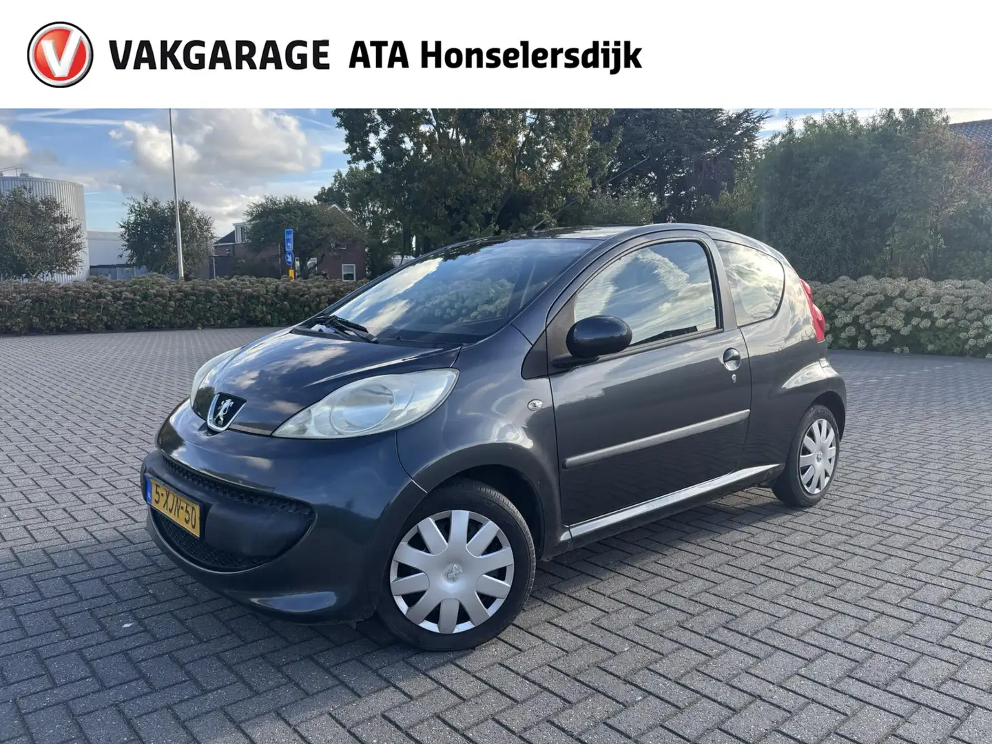 Peugeot 107 1.0-12V XR Grau - 1