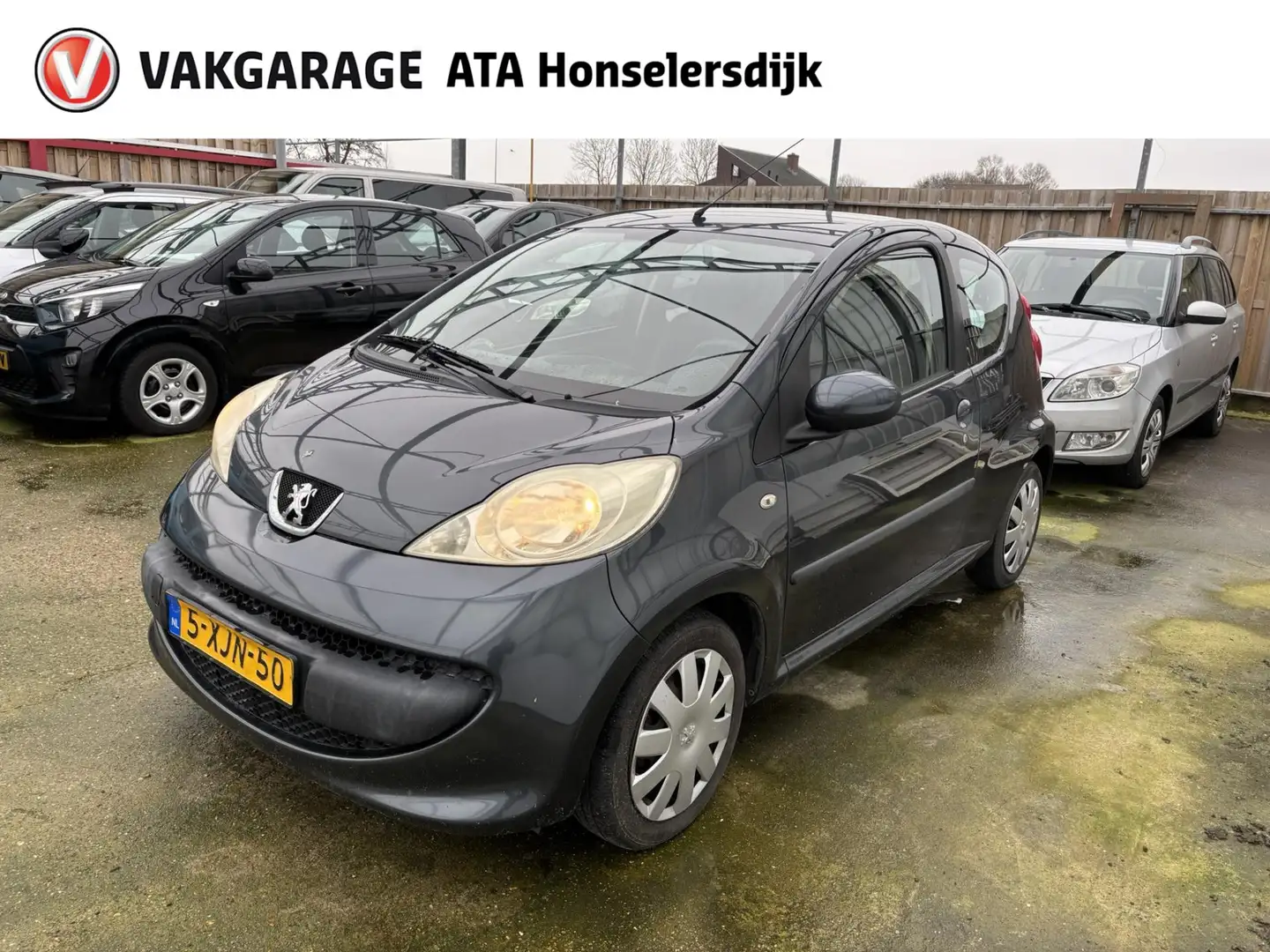 Peugeot 107 1.0-12V XR Grijs - 1