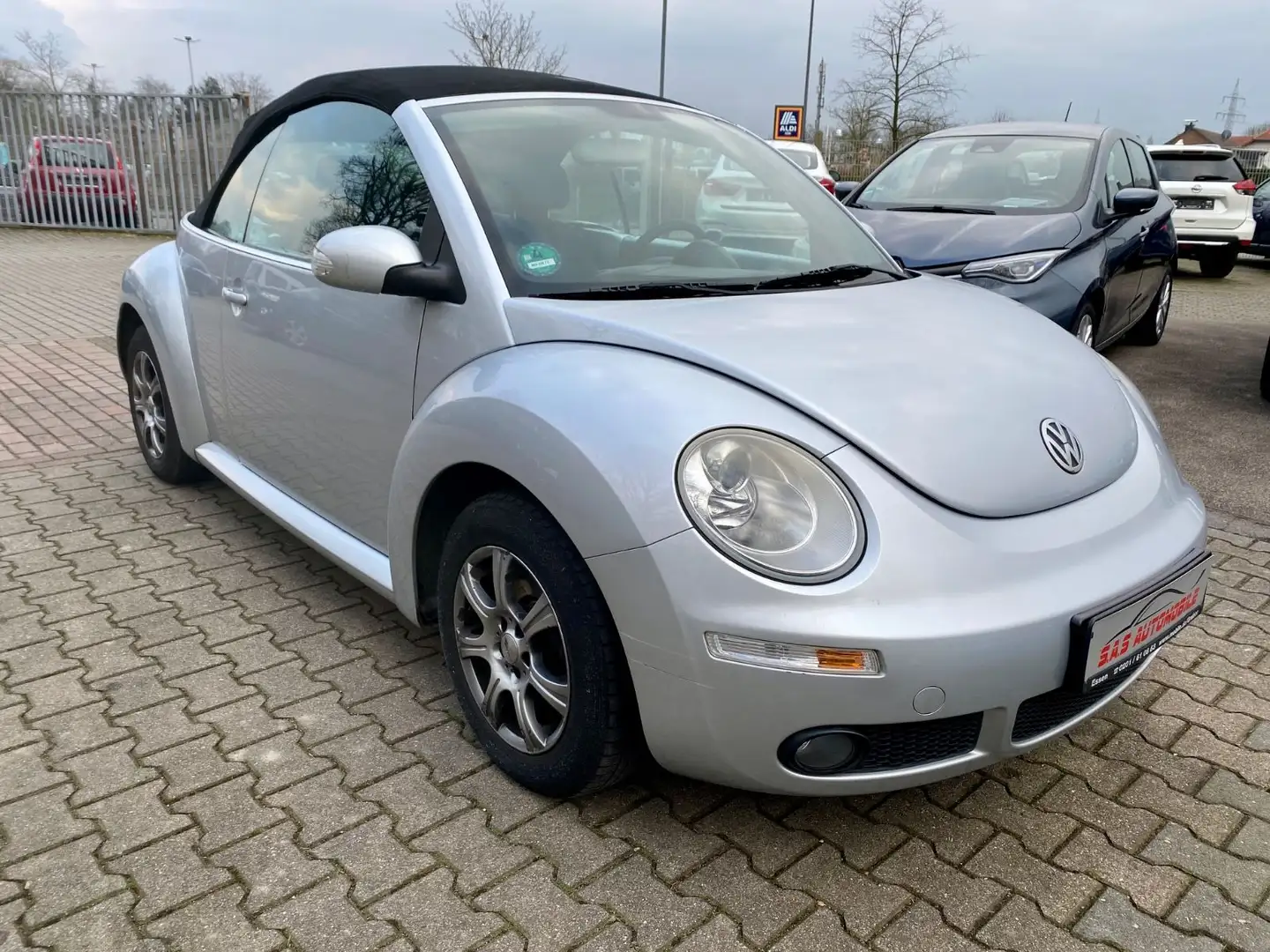 Volkswagen New Beetle Cabriolet 1.4 Silber - 1
