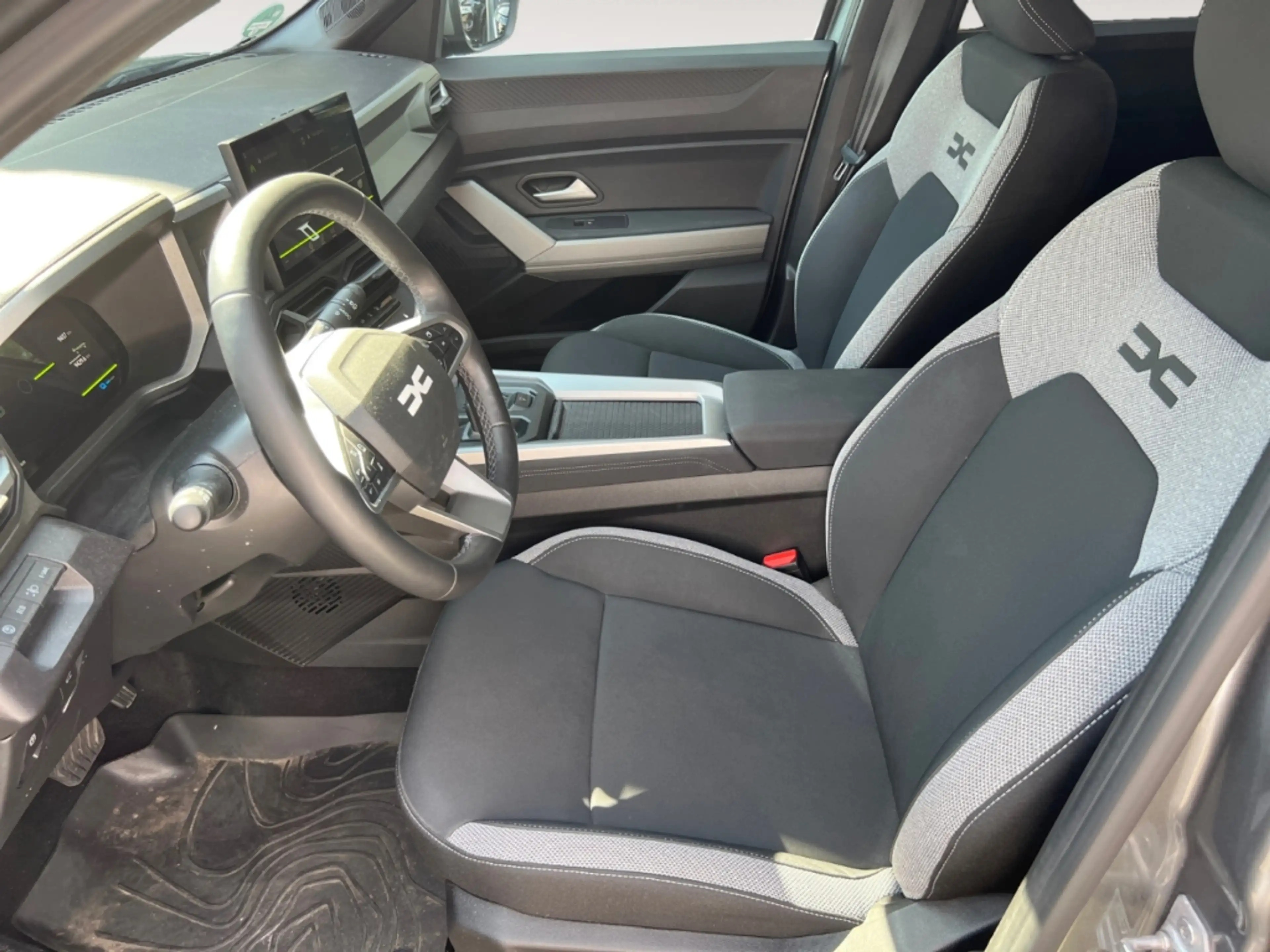 Dacia Bigster 155 Journey Winterpaket 360 Grad Kamera PDC CarPla — photo 11