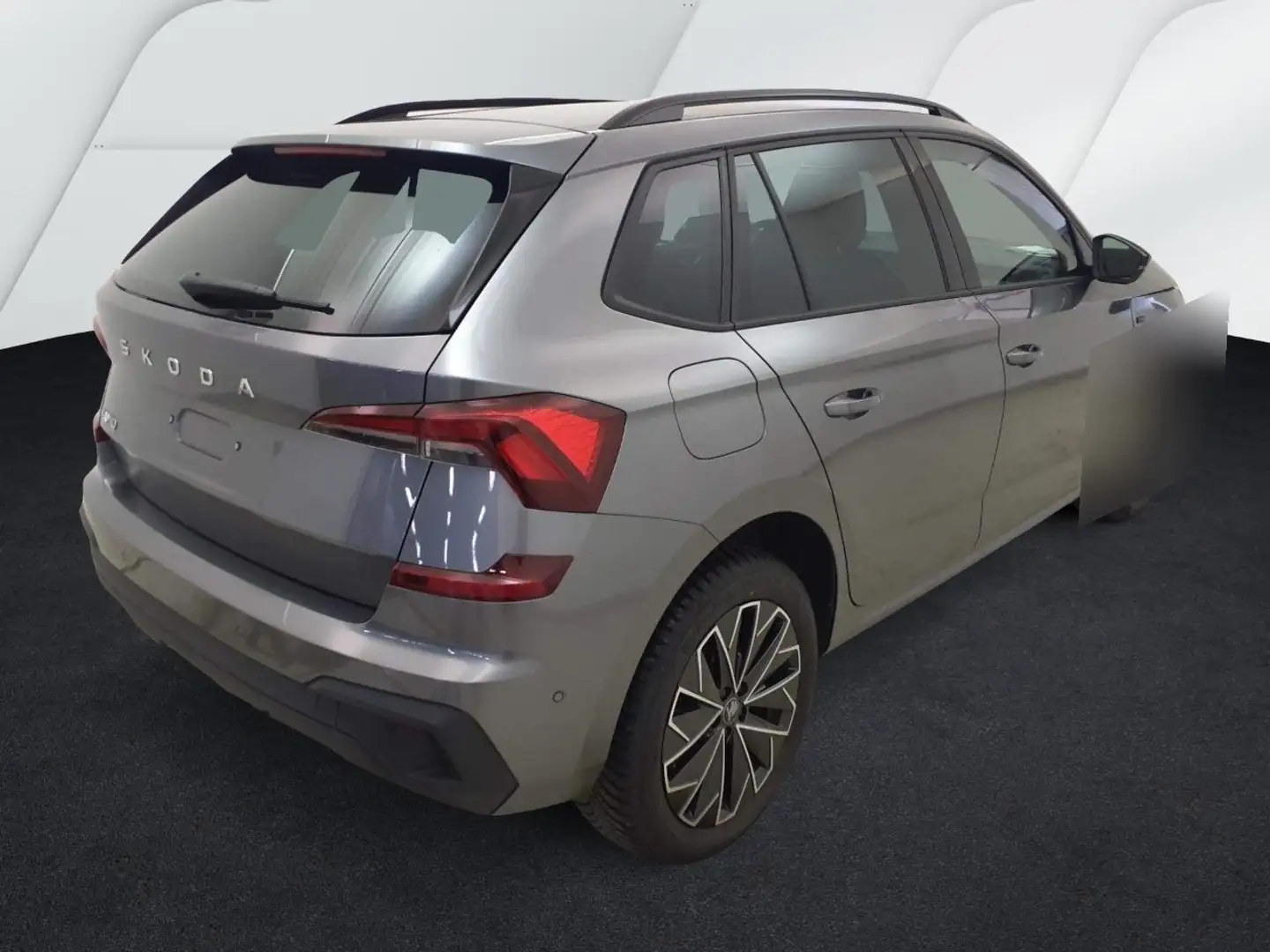 Skoda Kamiq Selection Tour 1.5 TSI DSG AHK+MATRIX+PANO Klima Grau - 2