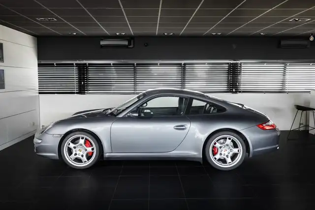 Porsche 911 3.8 Carrera 4S
