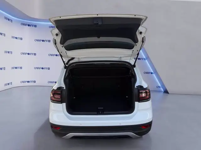 Volkswagen T-Cross view 18