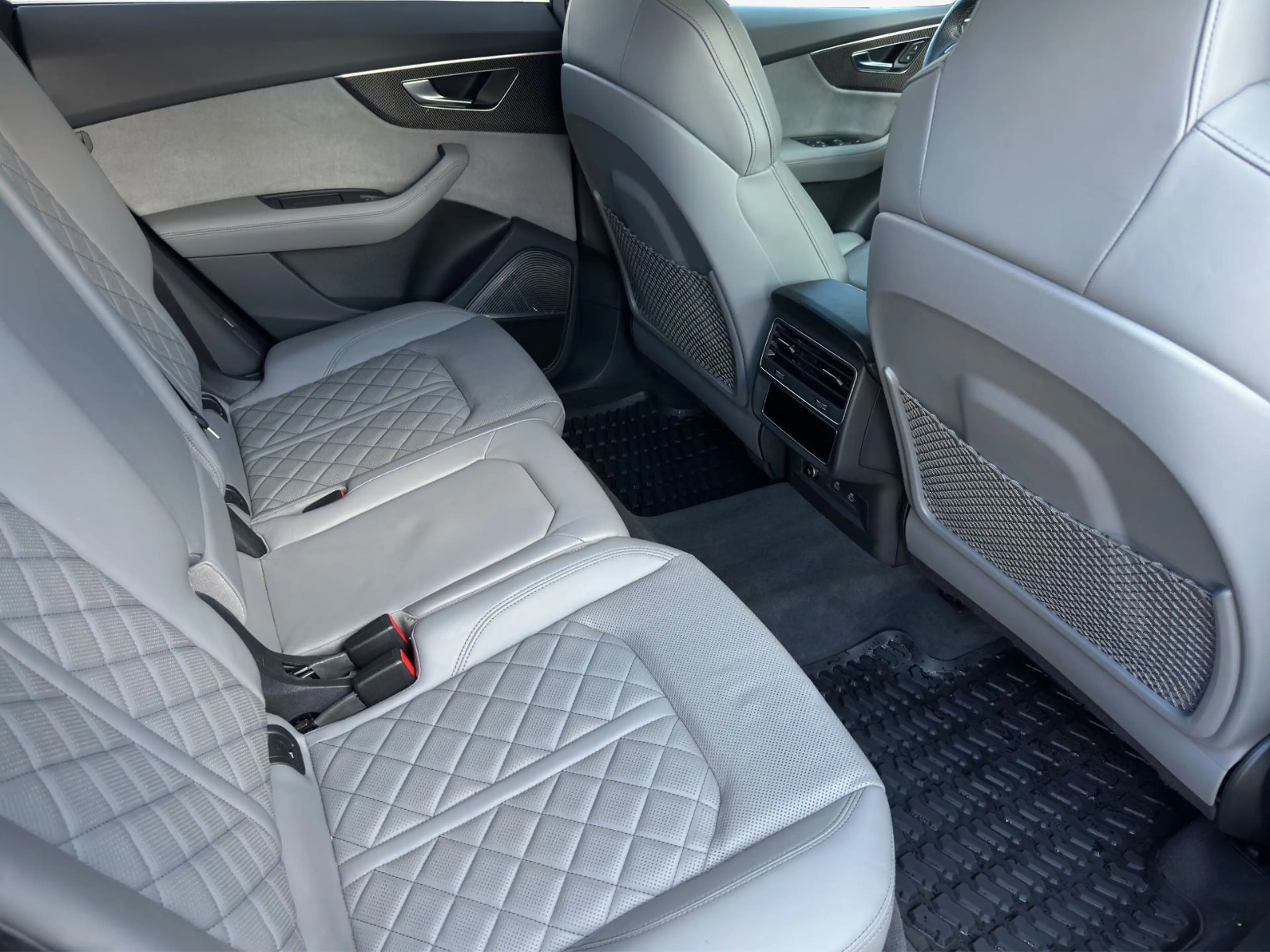 Audi Q8 TFSI Quattro Competition°B&O°PANO°HUD°MASS° — photo 13