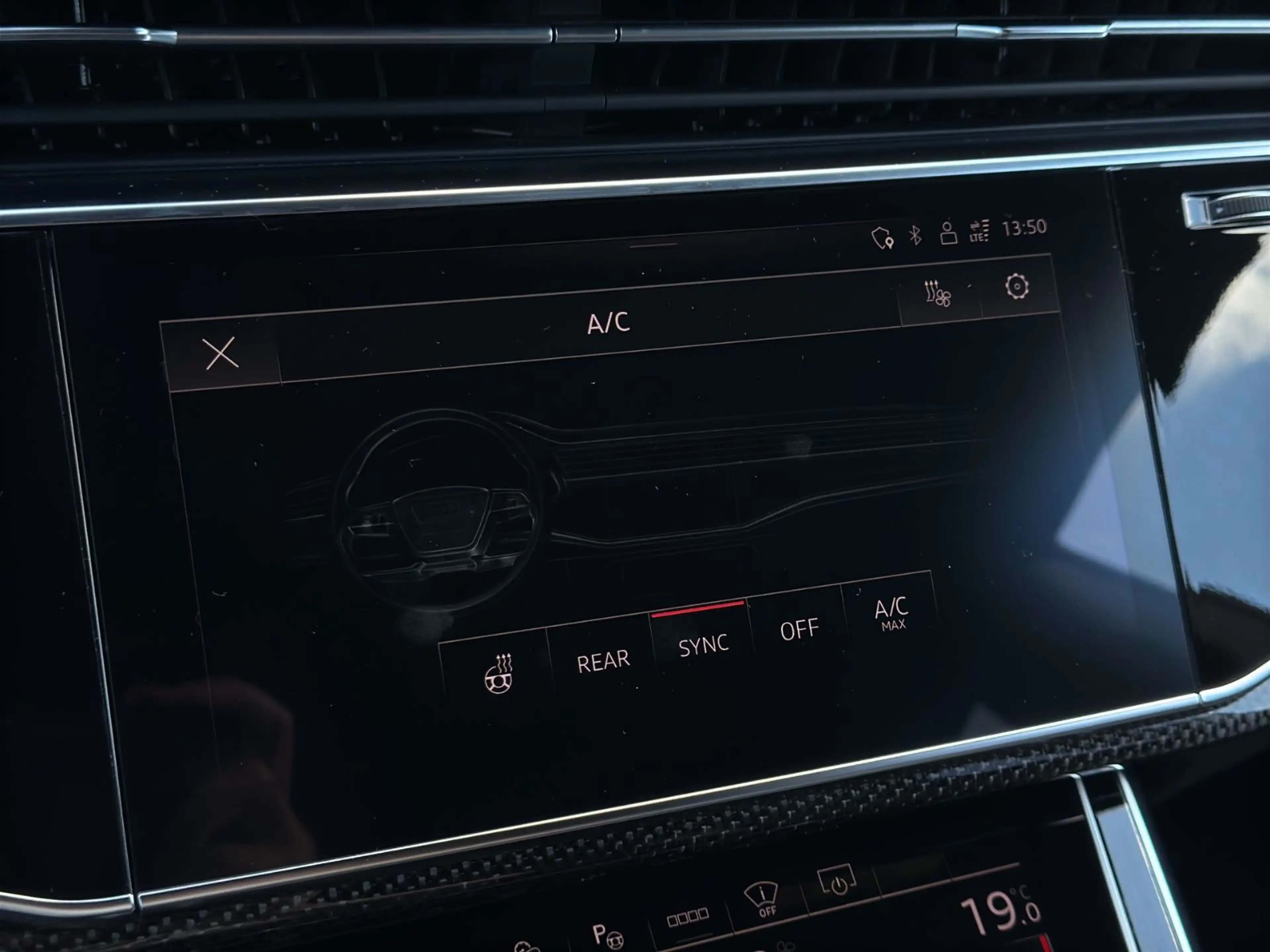 Audi Q8 TFSI Quattro Competition°B&O°PANO°HUD°MASS° — photo 10