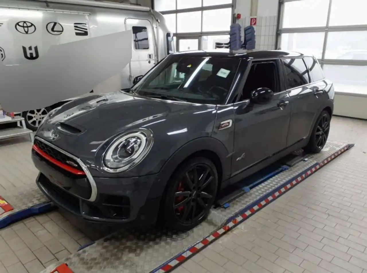 MINI John Cooper Works Clubman