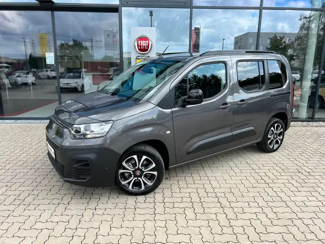 Fiat Doblo E-Doblo Magic Top 50KW Akku (100kW /136 PS)