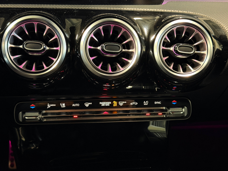 Mercedes-Benz CLA 180 CLA 180d AMG Line Night Pack — photo 13