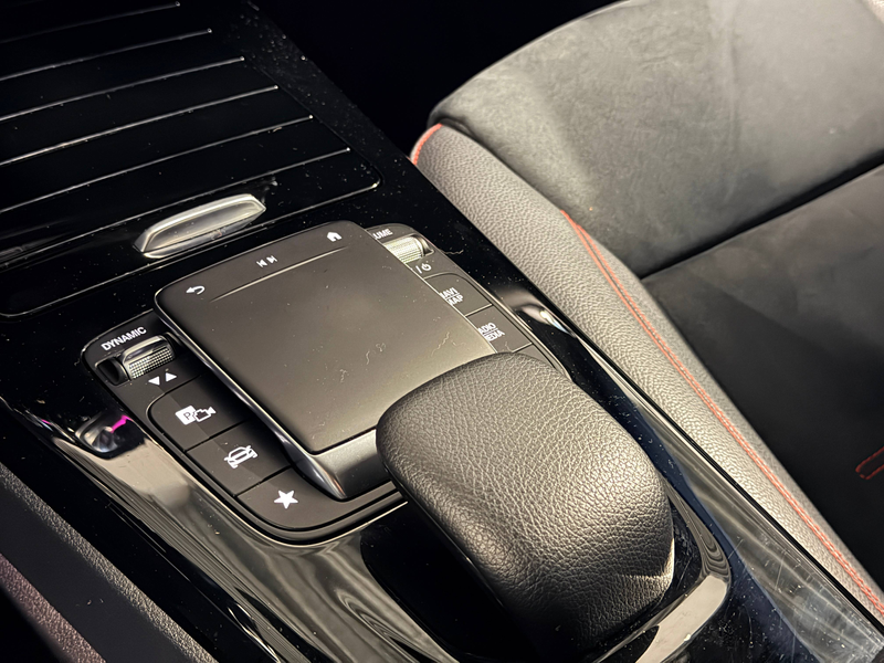 Mercedes-Benz CLA 180 CLA 180d AMG Line Night Pack — photo 14