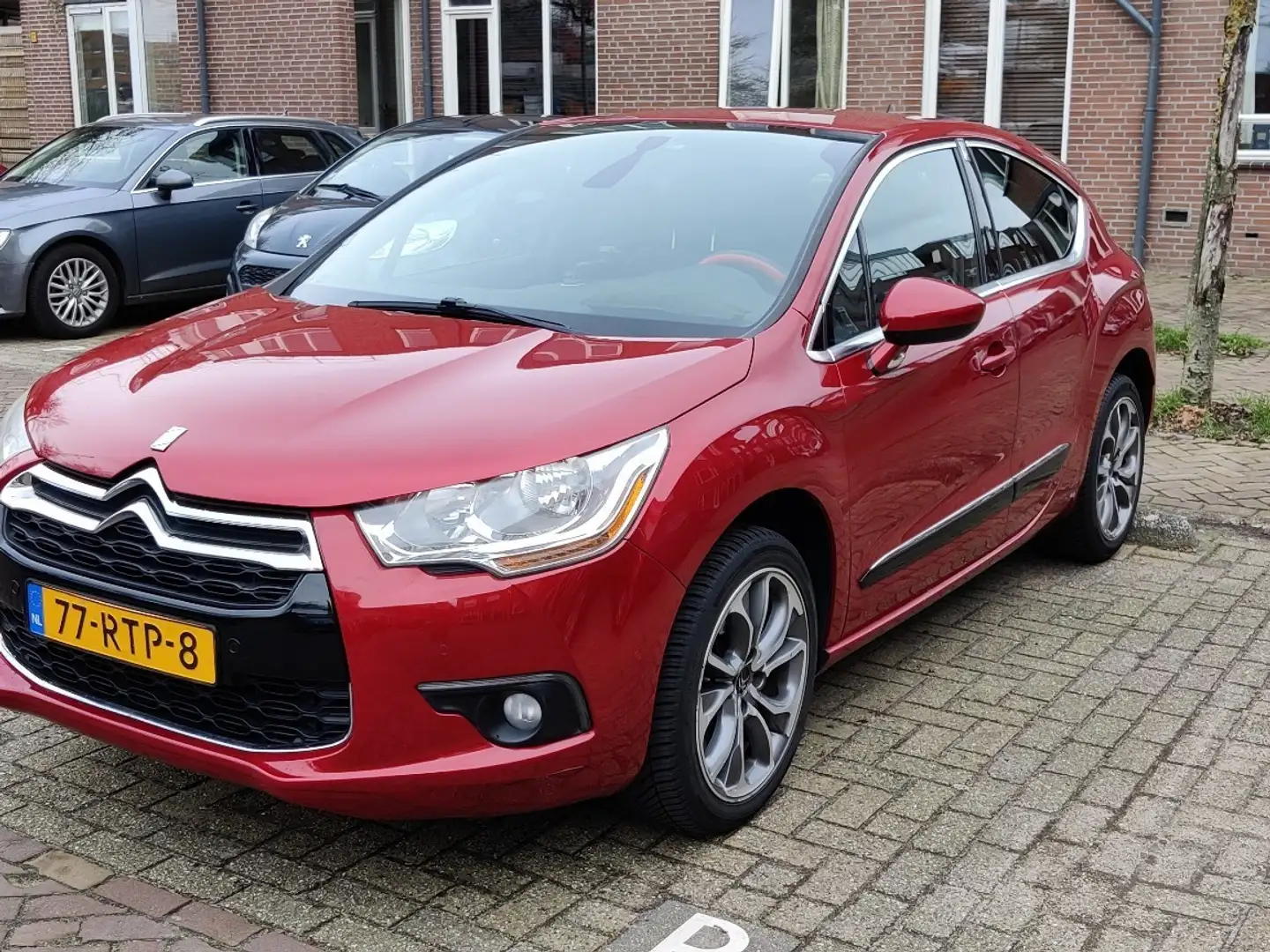 Citroen DS4 THP 200 SportChic Rood - 1