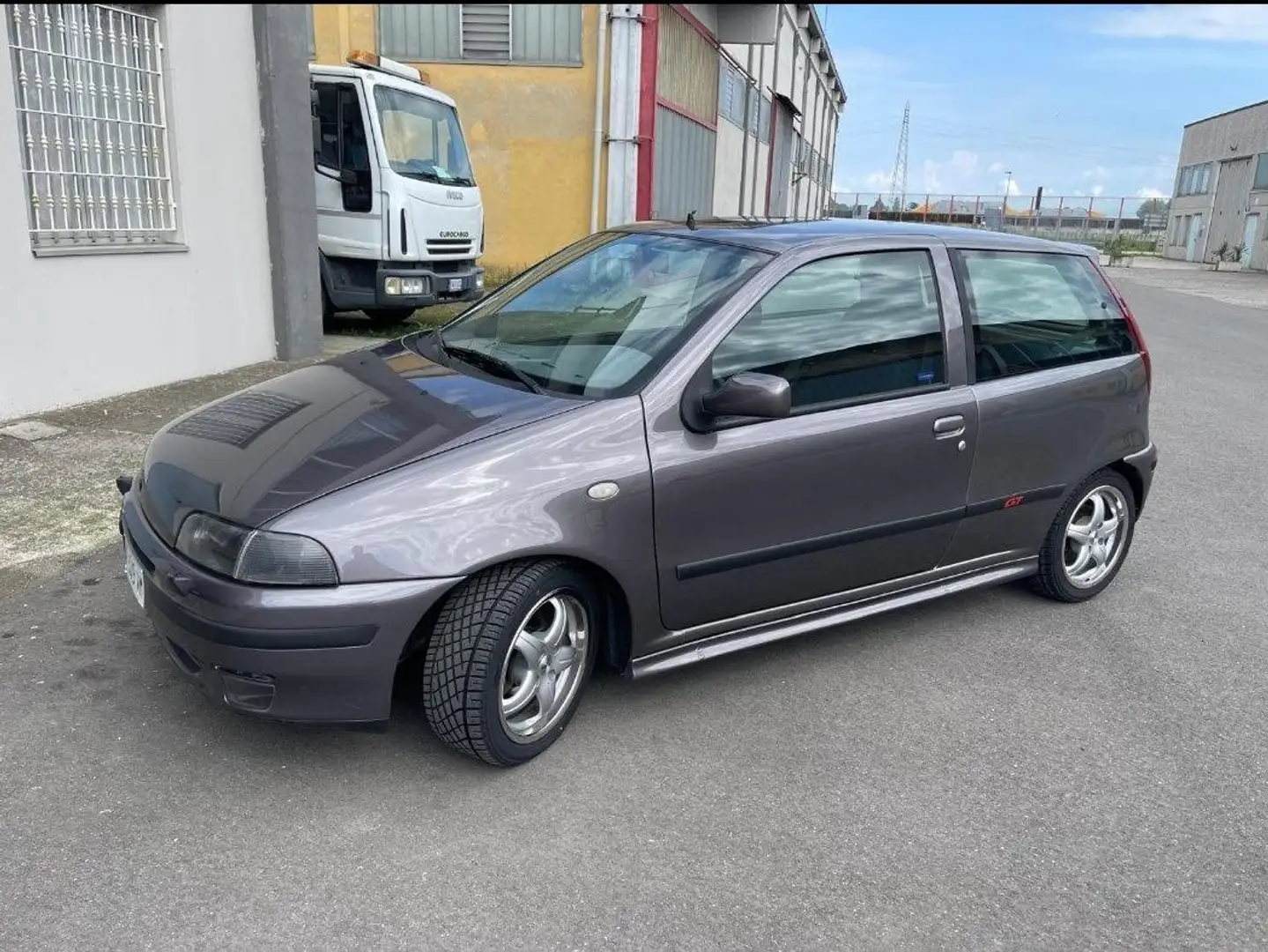 Fiat Punto Punto I 1993 3p 1.4 GT c/airbag Gris - 1