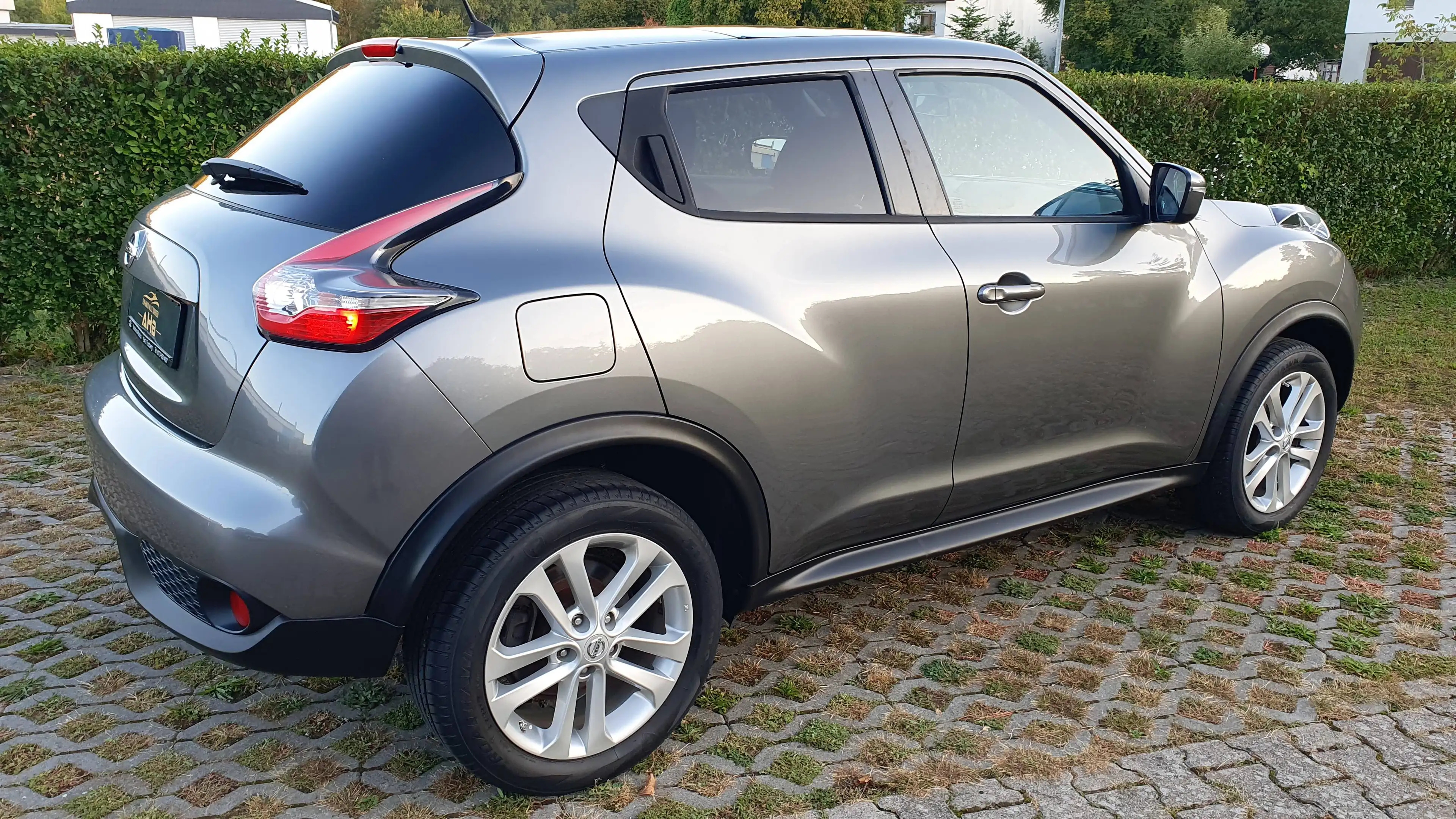 Nissan Juke Acenta 1,2 Turbo / Panora. / Navi / Kamera / TÜV 2028 — photo 2