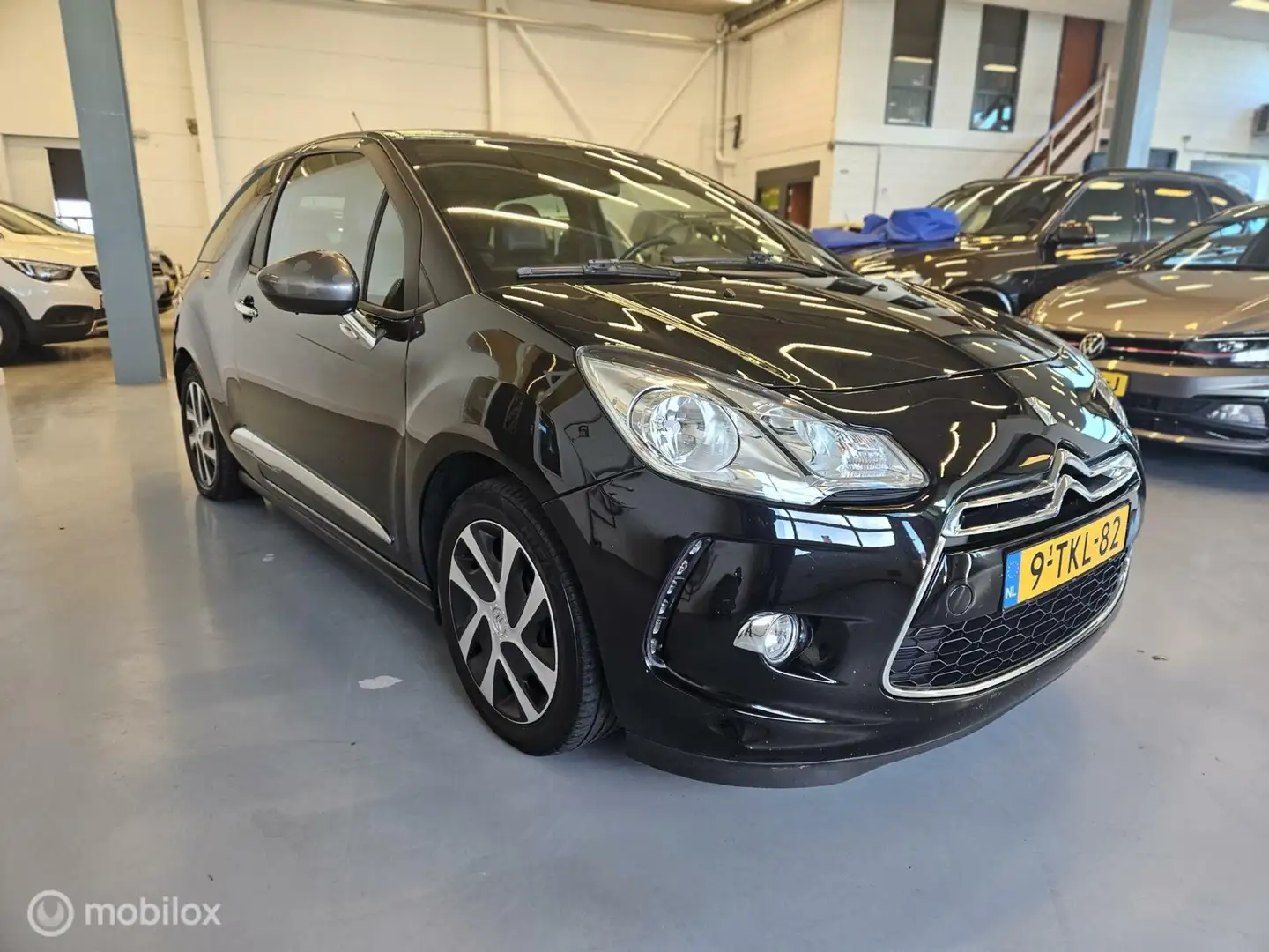 Citroen DS3 1.2 VTi Business Black - 1