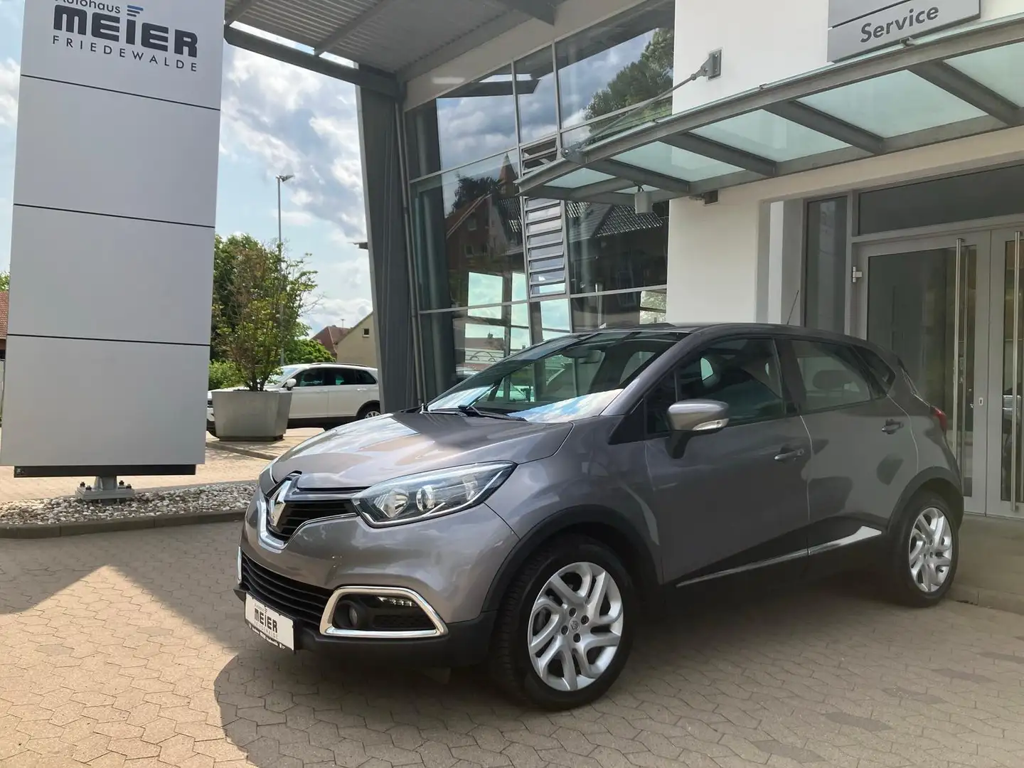 Renault Captur 1.2 TCe 120 EDC Luxe Navi Sitzh. Autom. Grey - 2