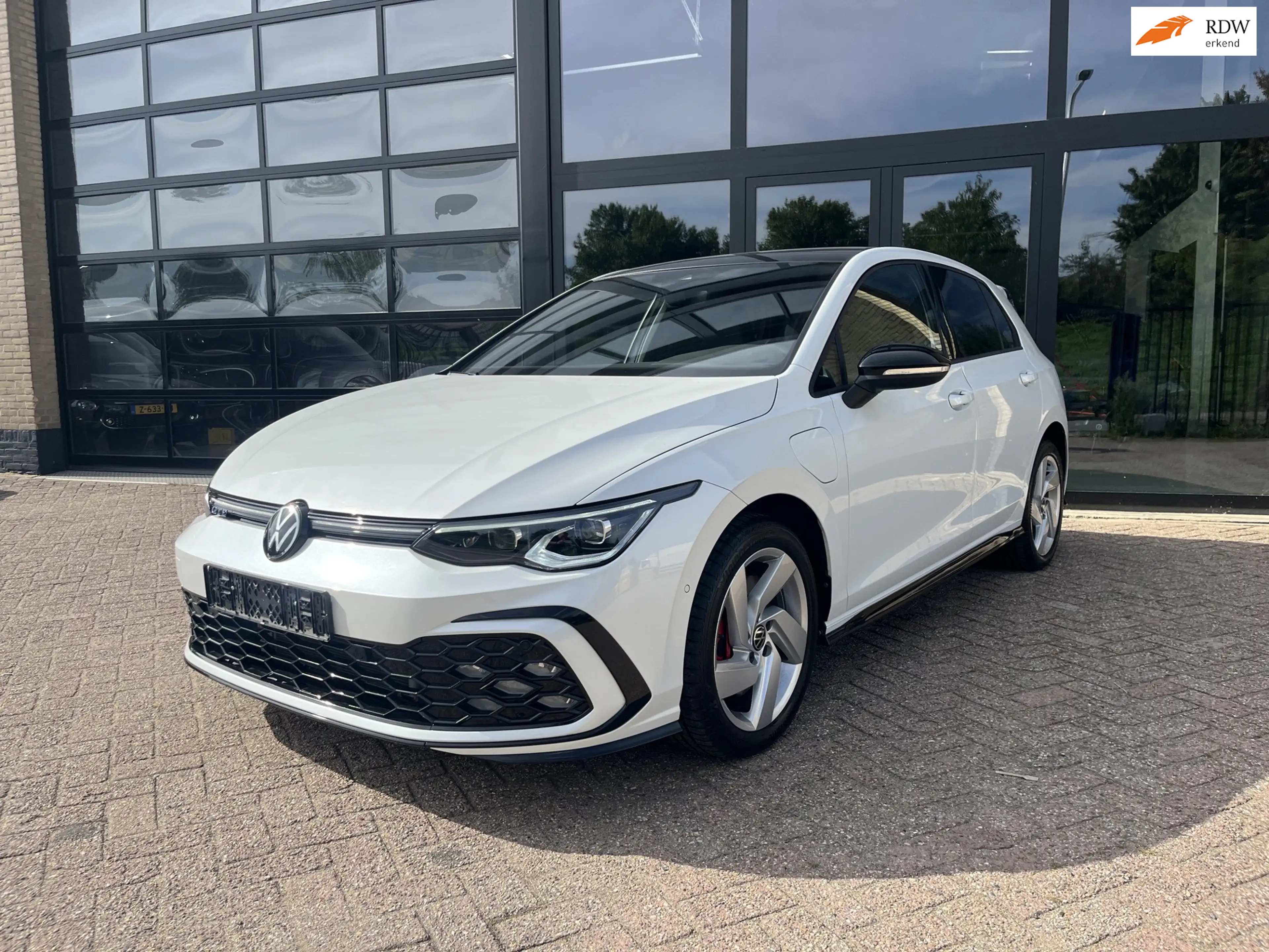 Volkswagen Golf GTE 1.4 eHybrid Panodak, Virtual