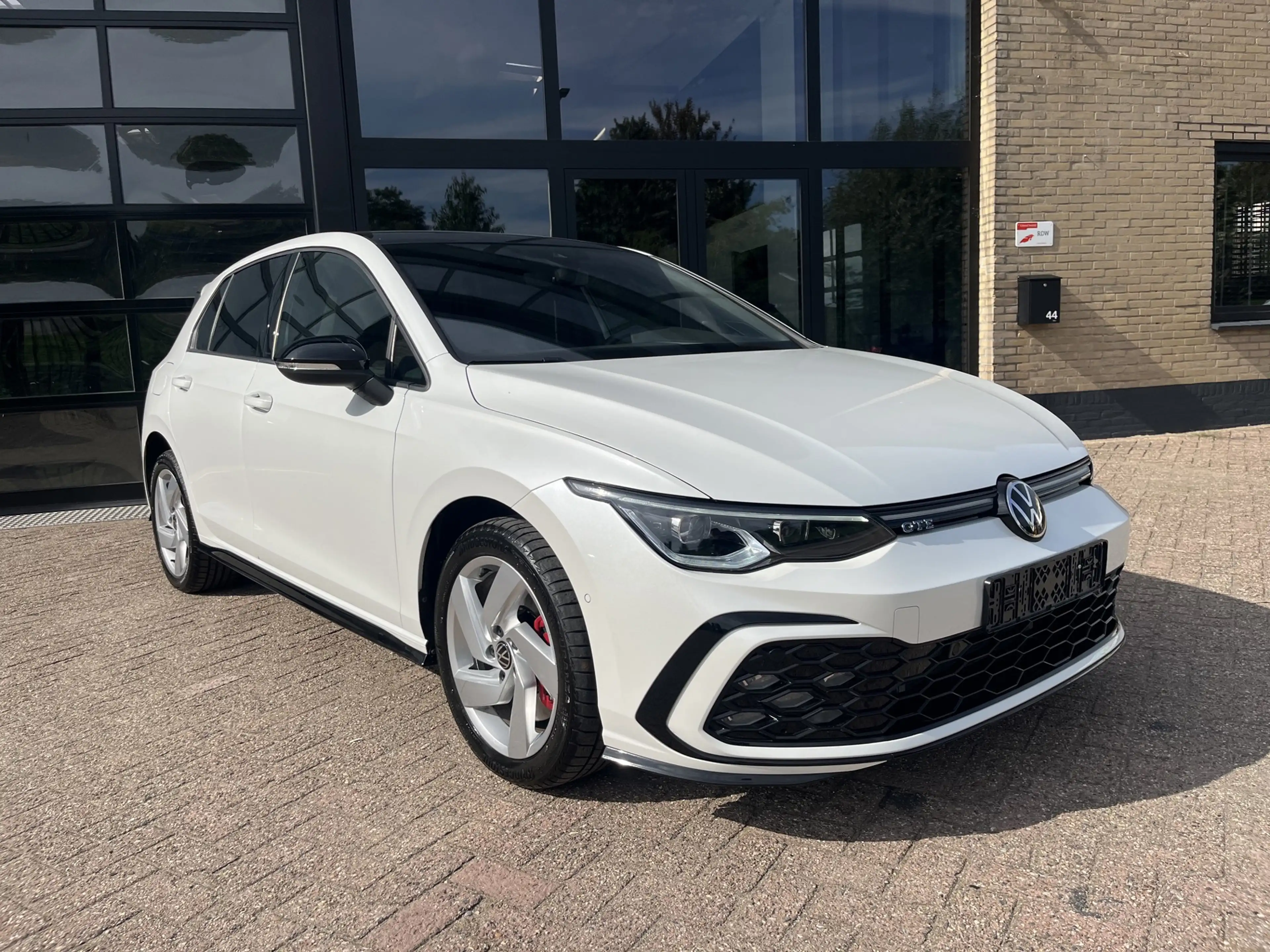 Volkswagen Golf GTE 1.4 eHybrid Panodak, Virtual — photo 4