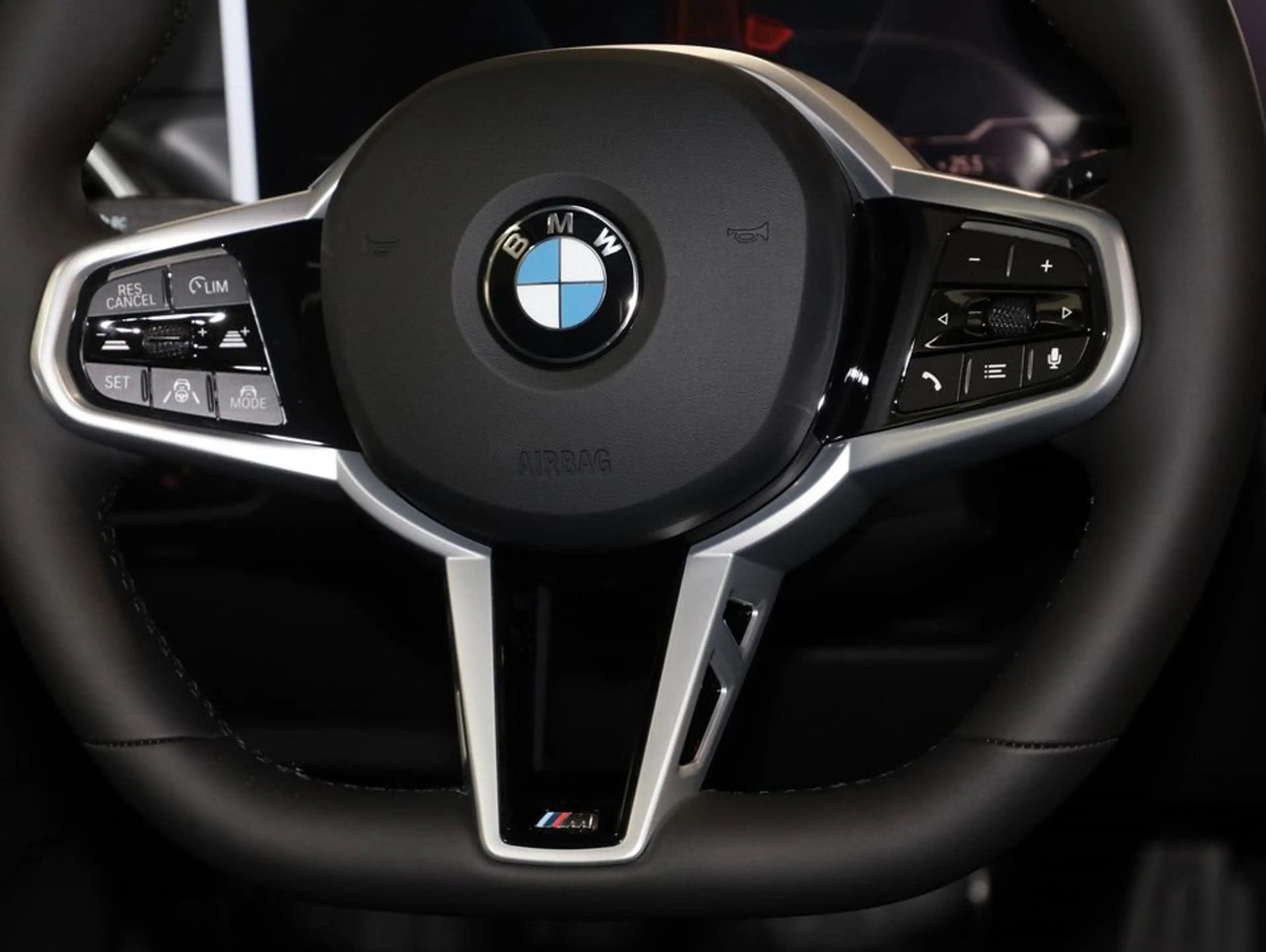 BMW i4 eDrive40 M Sportpaket Pro UPE 80.100 EUR — photo 12