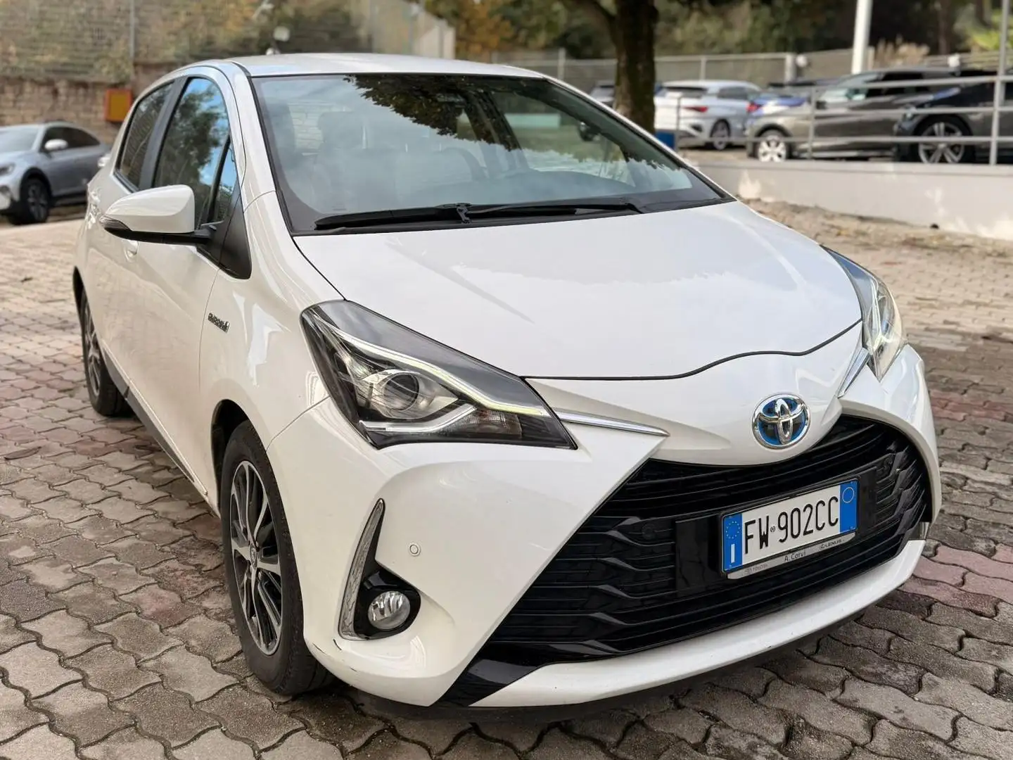 Toyota Yaris Yaris III 2019 5p 1.5h Active Plus Blanc - 1