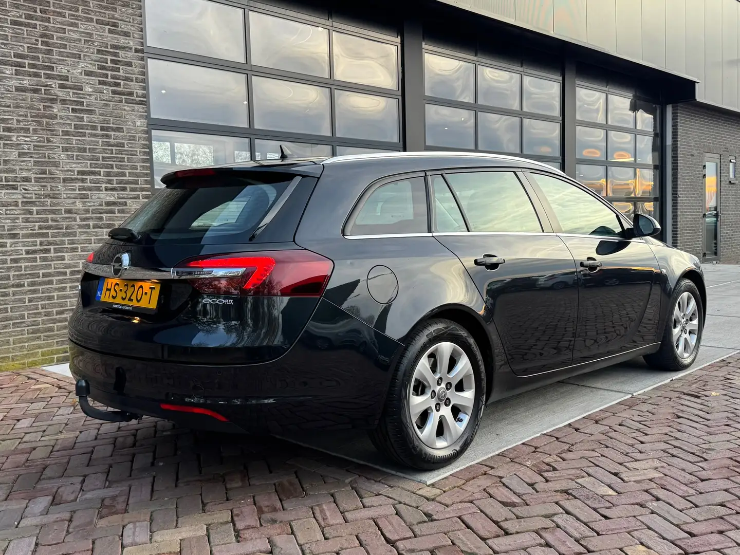 Opel Insignia Sports Tourer 2.0 CDTI EcoFLEX Business+ | Trekhaa Noir - 2