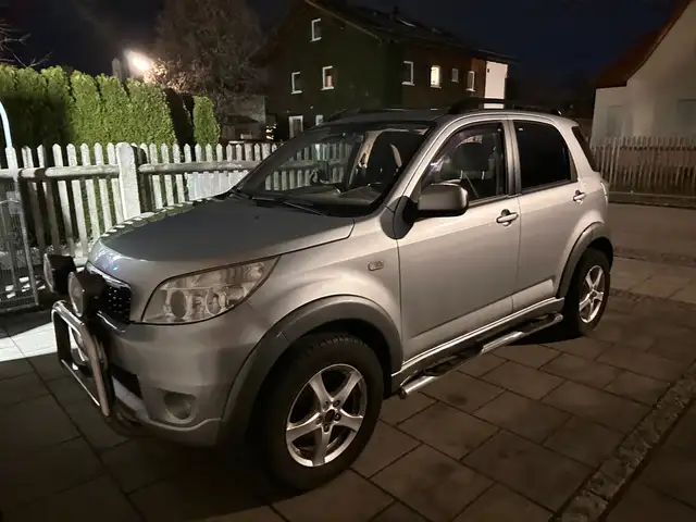 Daihatsu Terios TOP S 1.5 4x4 | Kamera, Rammbock, Euro-5