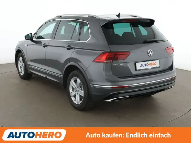 Volkswagen Tiguan view 4