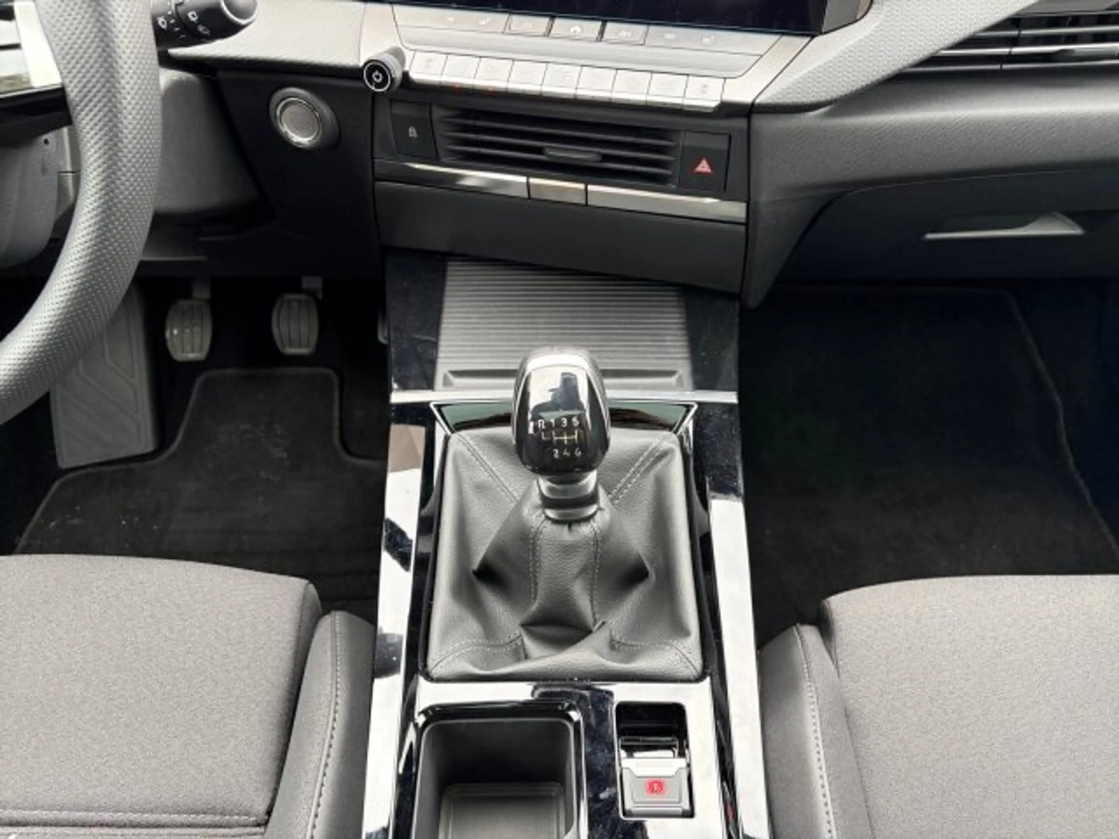 Opel Astra L 1.2 Turbo GS Automatik Klimaautomatik Sitzheizung (SIDE) GS Line — photo 13