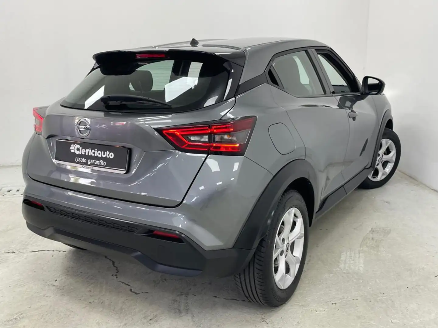 Nissan Juke 1.0 DIG-T 114 CV Acenta Grigio - 2