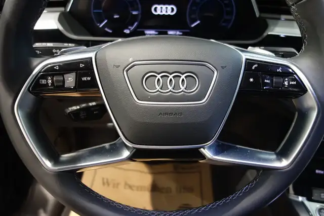 Audi Q8 55 e-tron quattro business Ansicht 8