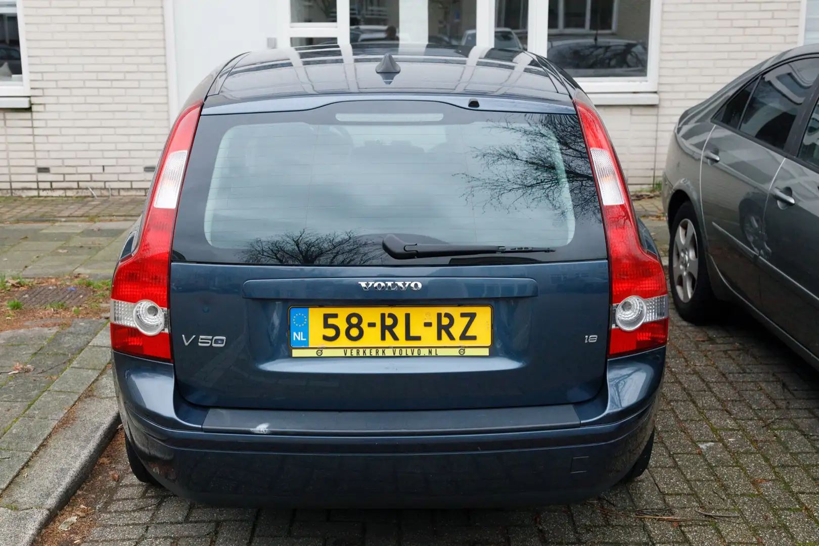 Volvo V50 1.8 Momentum Bleu - 2