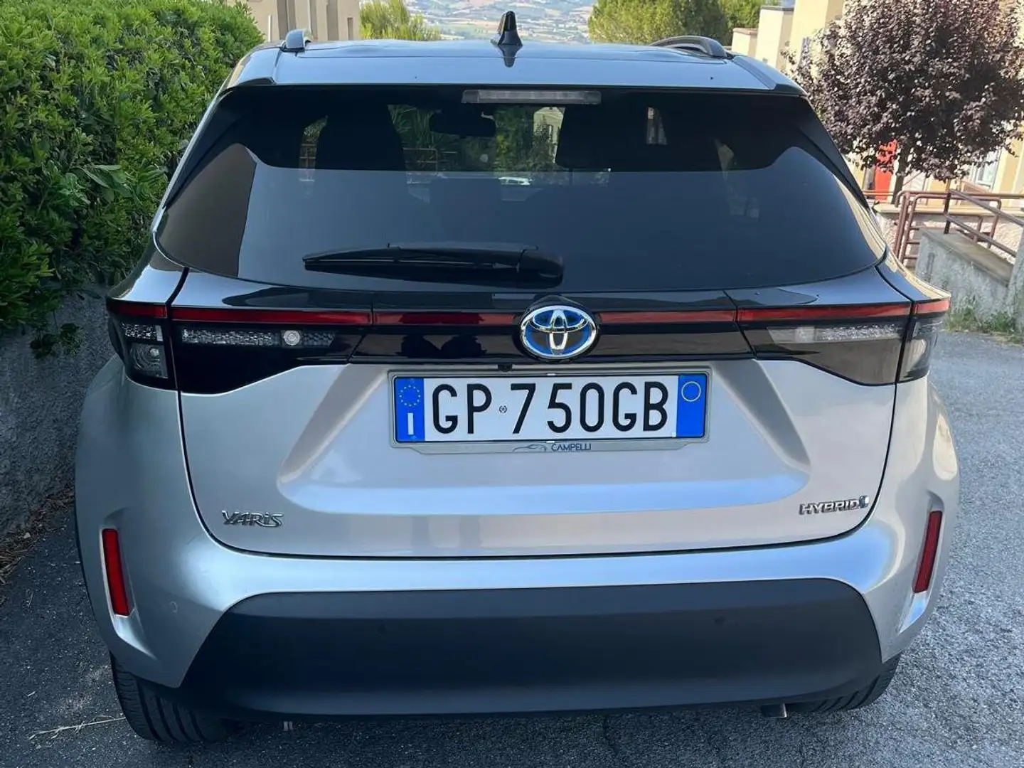 Toyota Yaris Cross Yaris Cross 1.5h Trend 116cv e-cvt Grigio - 1