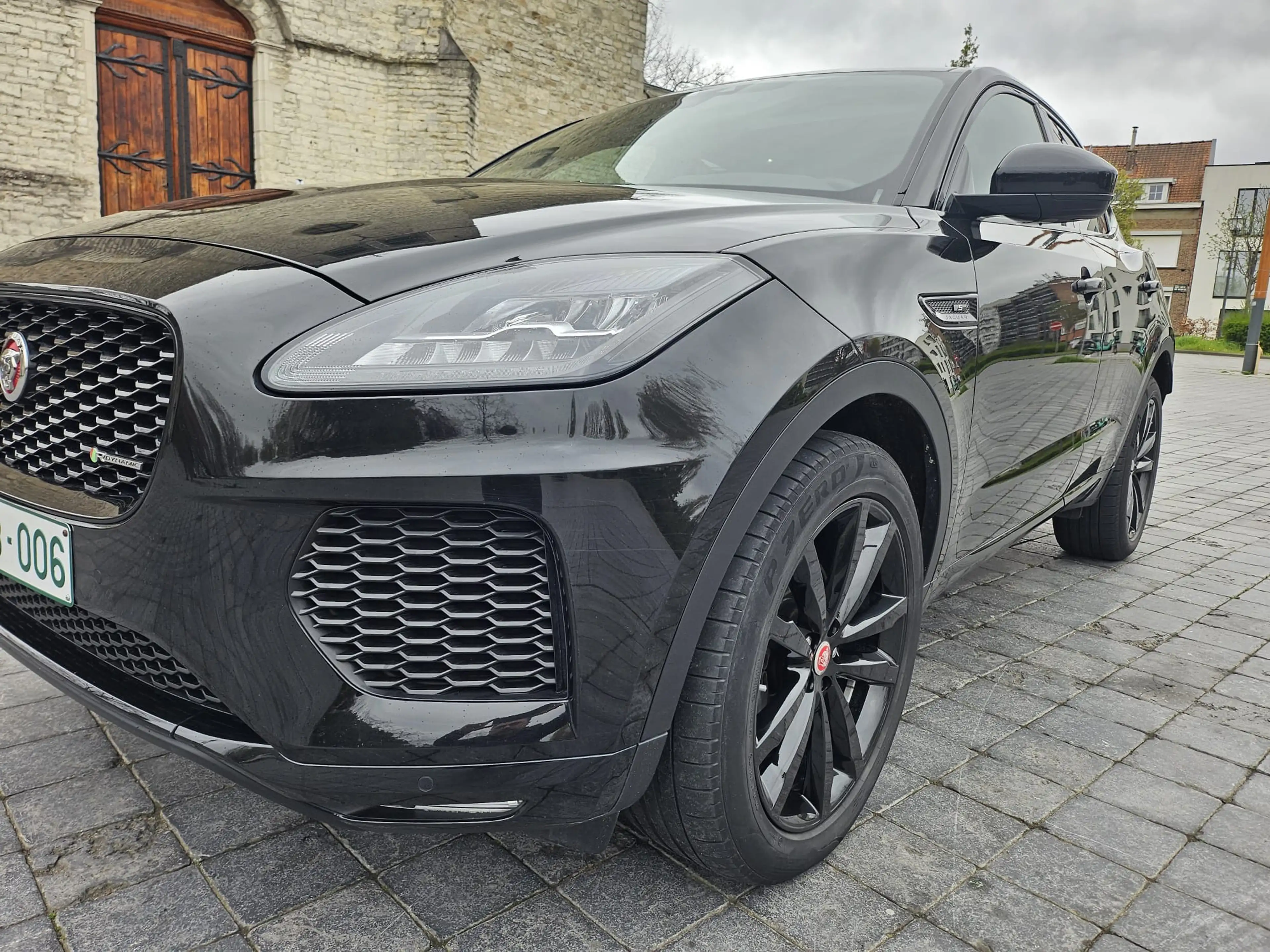 Jaguar E-Pace E-Pace 2.0 D AWD R-Dynamic (EU6.2) — photo 11