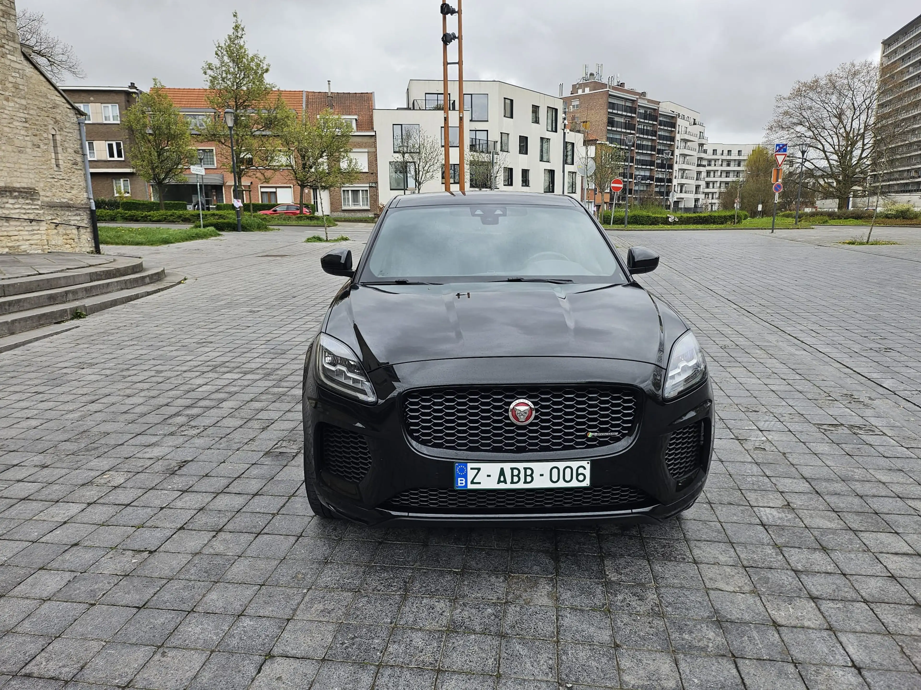 Jaguar E-Pace E-Pace 2.0 D AWD R-Dynamic (EU6.2) — photo 6