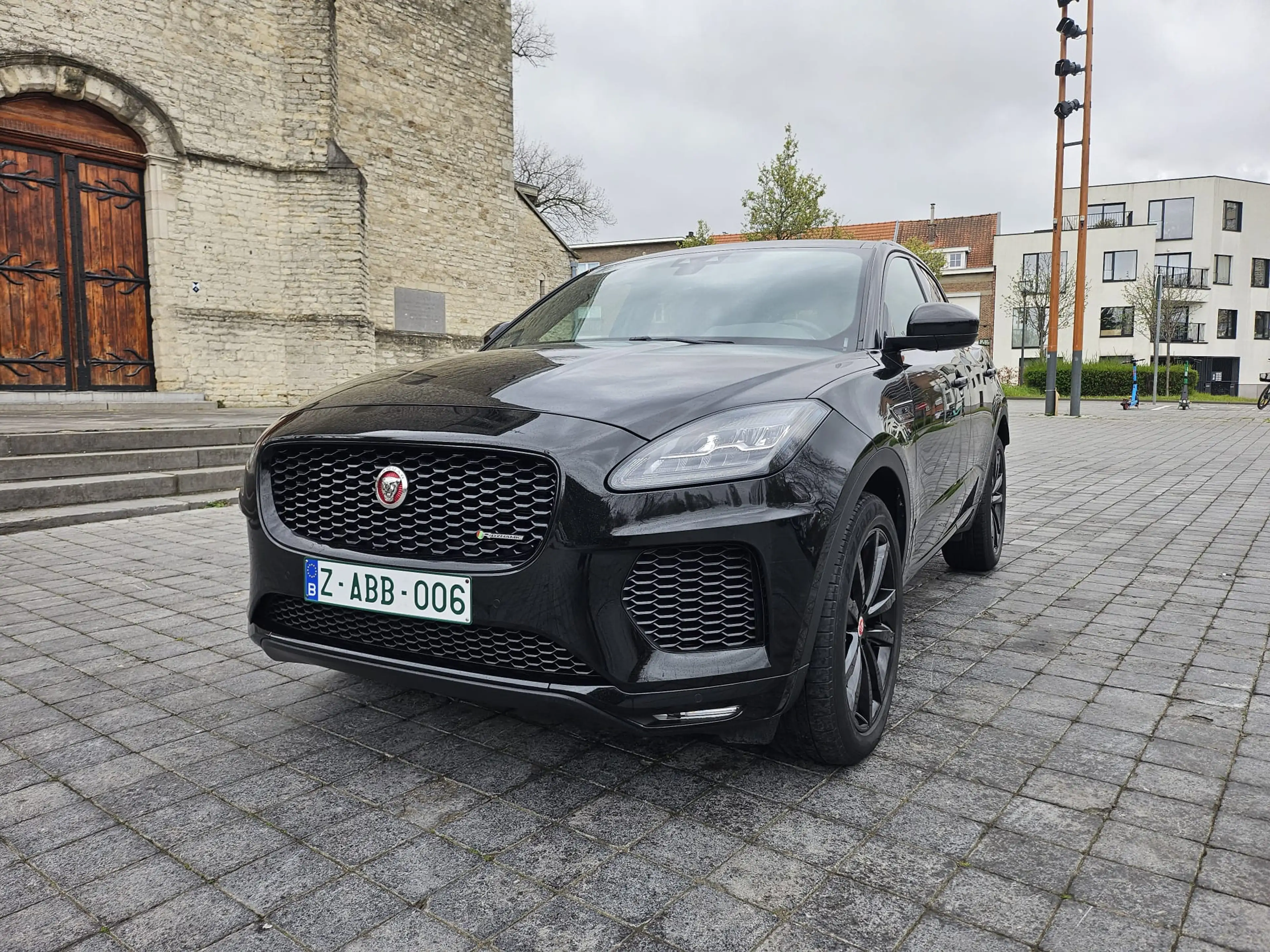 Jaguar E-Pace E-Pace 2.0 D AWD R-Dynamic (EU6.2) — photo 9