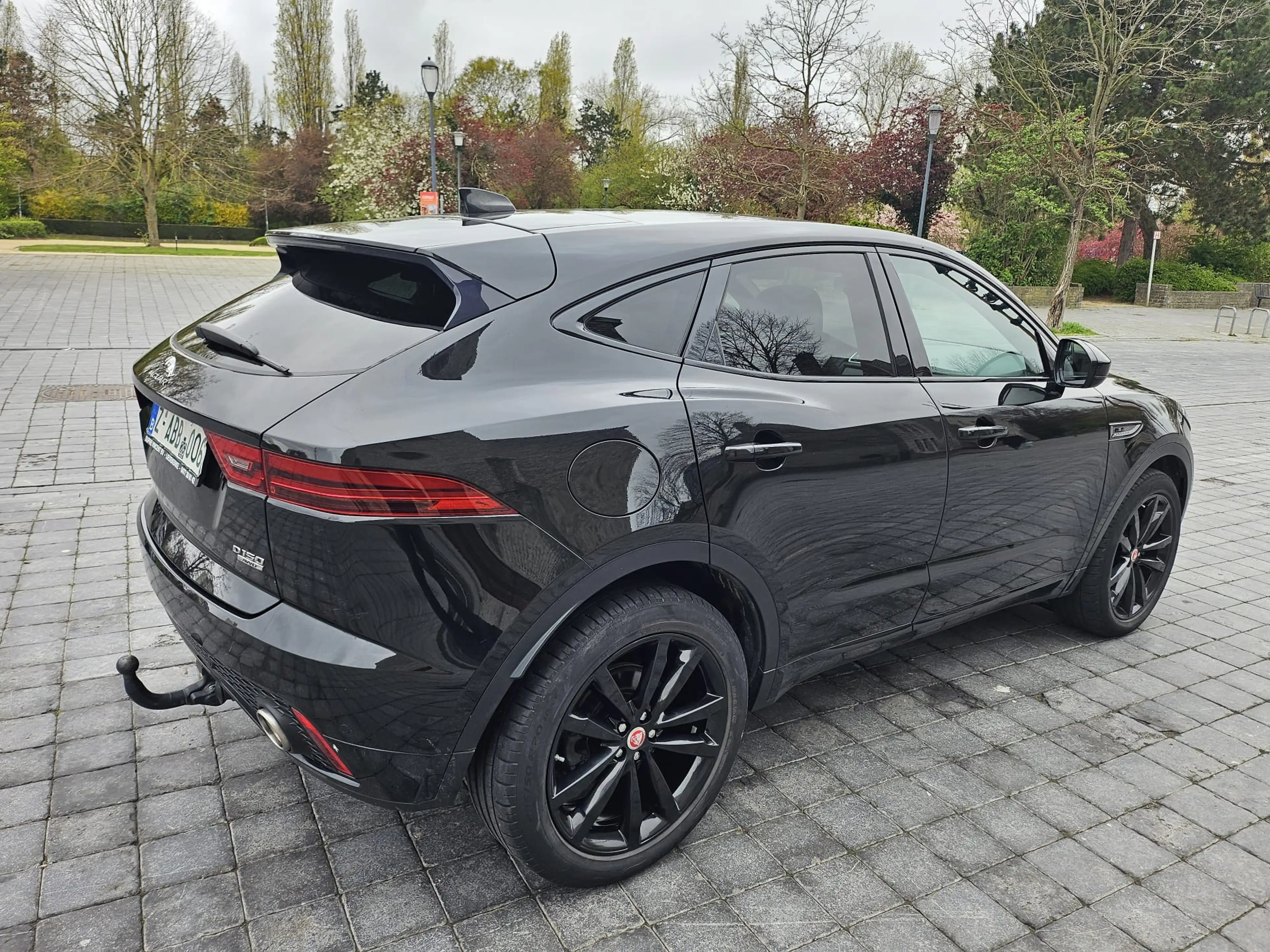 Jaguar E-Pace E-Pace 2.0 D AWD R-Dynamic (EU6.2) — photo 14