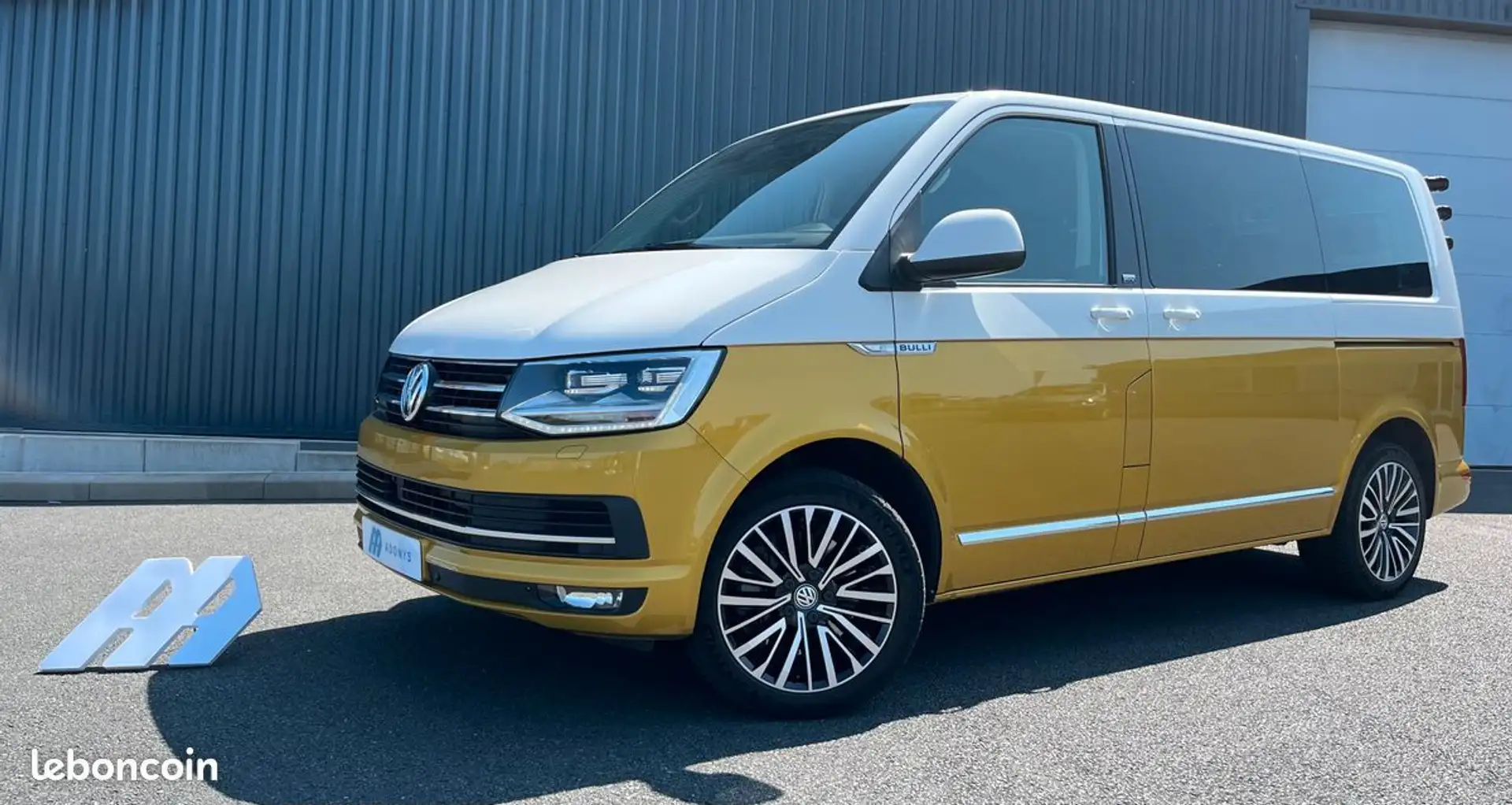 Volkswagen Bulli TDI 204 DSG7 Génération Six Oro - 1
