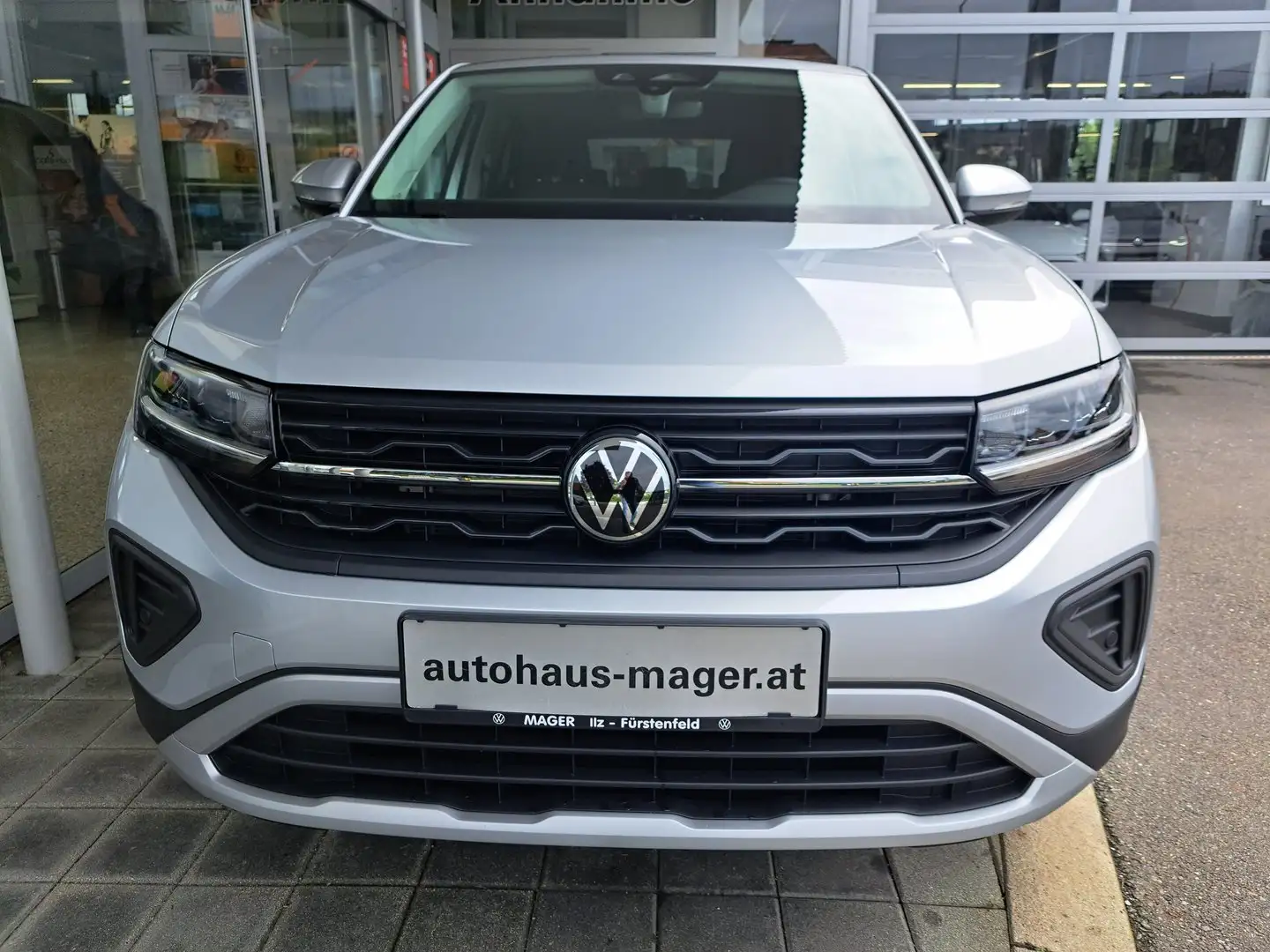 Volkswagen T-Cross 4Me TSI Silber - 2