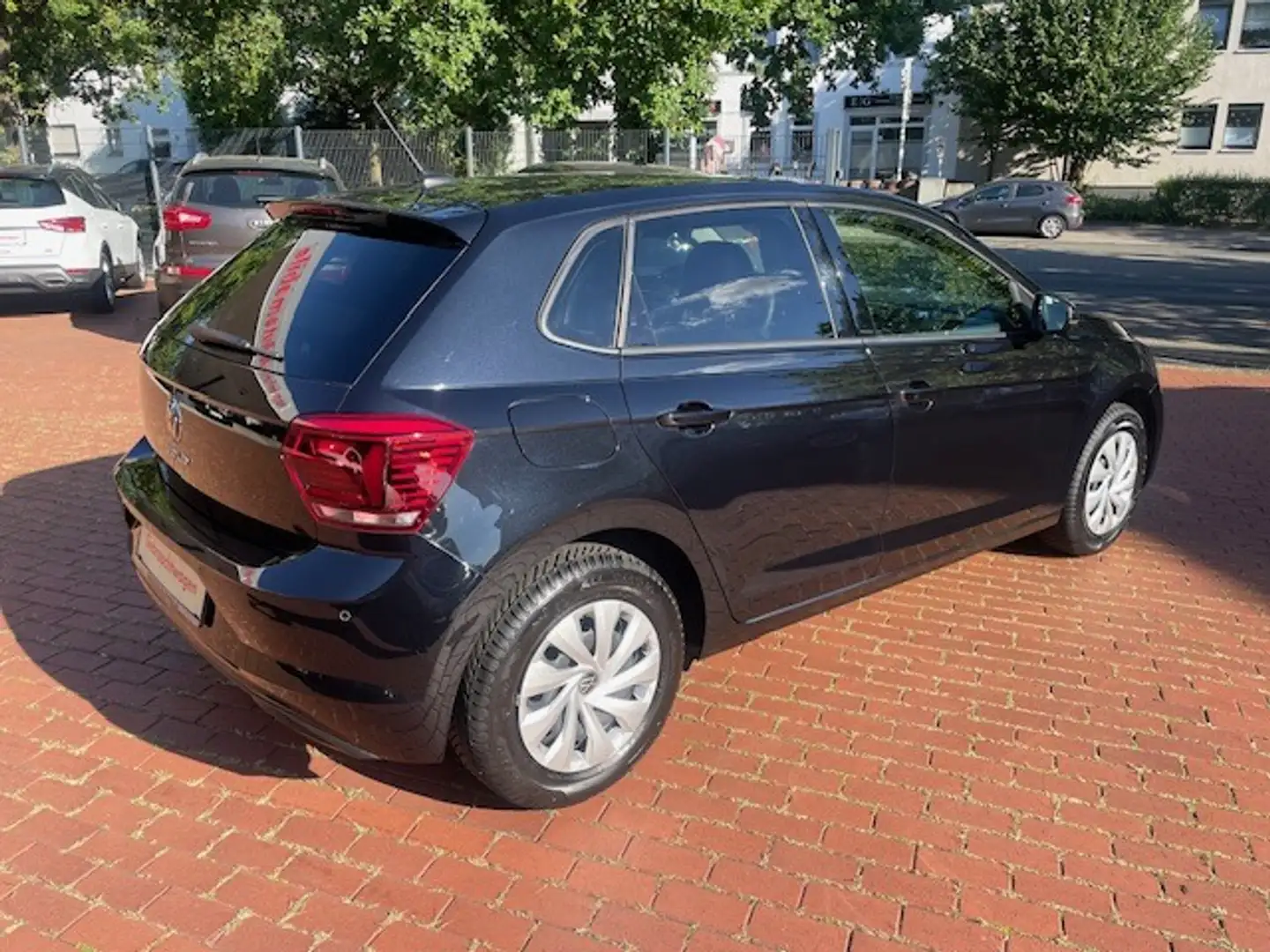 Volkswagen Polo Comfortline 1,0 TSI*Autom*Navi*SHZ*DAB*PDC* Schwarz - 2
