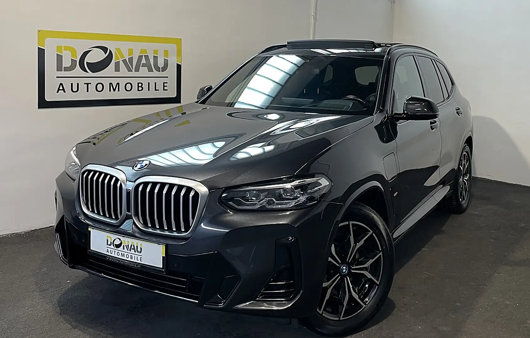 BMW X3 xDrive30e PHEV Aut. * M Paket * Leder * HeadUp ... Schwarz - 1