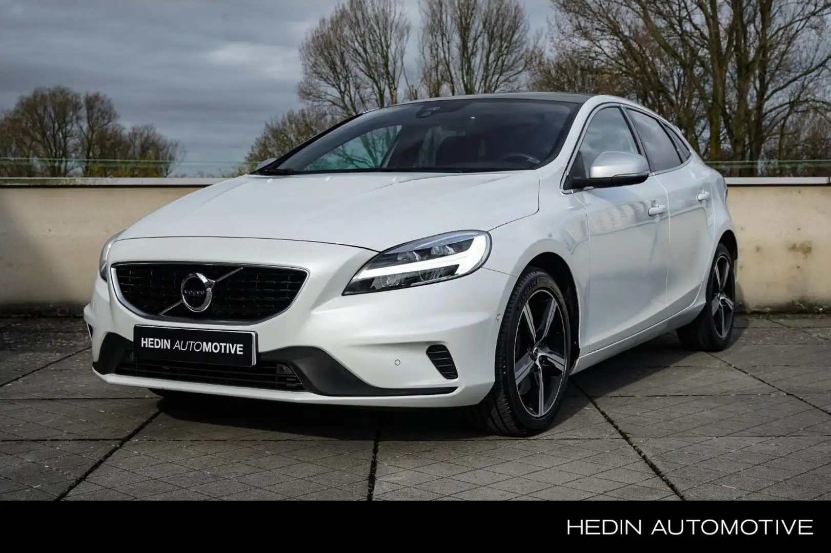 Volvo V40 1.5 T3 Polar+ Sport Panoramadak | Harman/Kardon | Blanc - 1