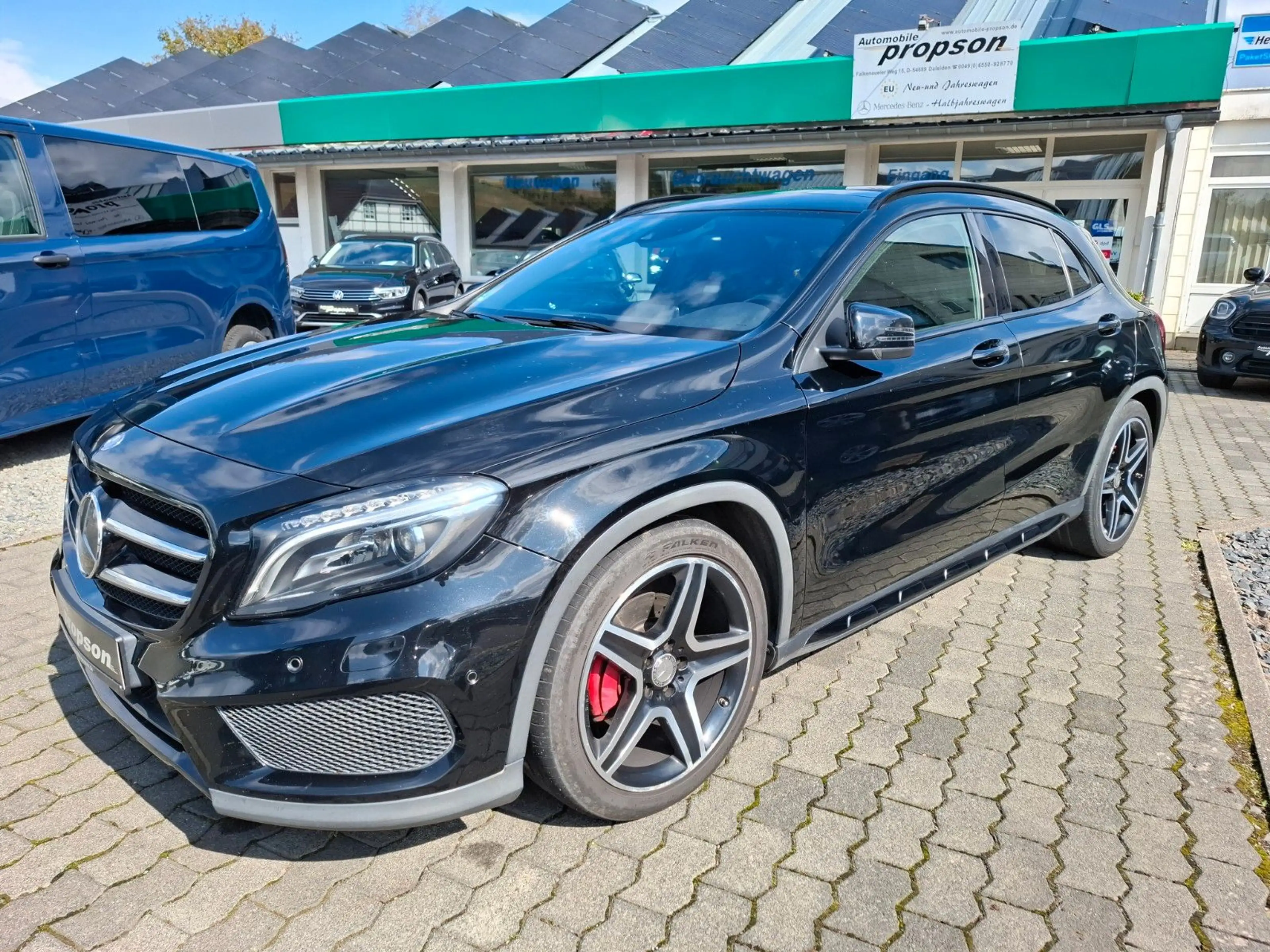 Mercedes-Benz GLA 250 4Matic AMG Line NIGHT COMAND PANO KAM