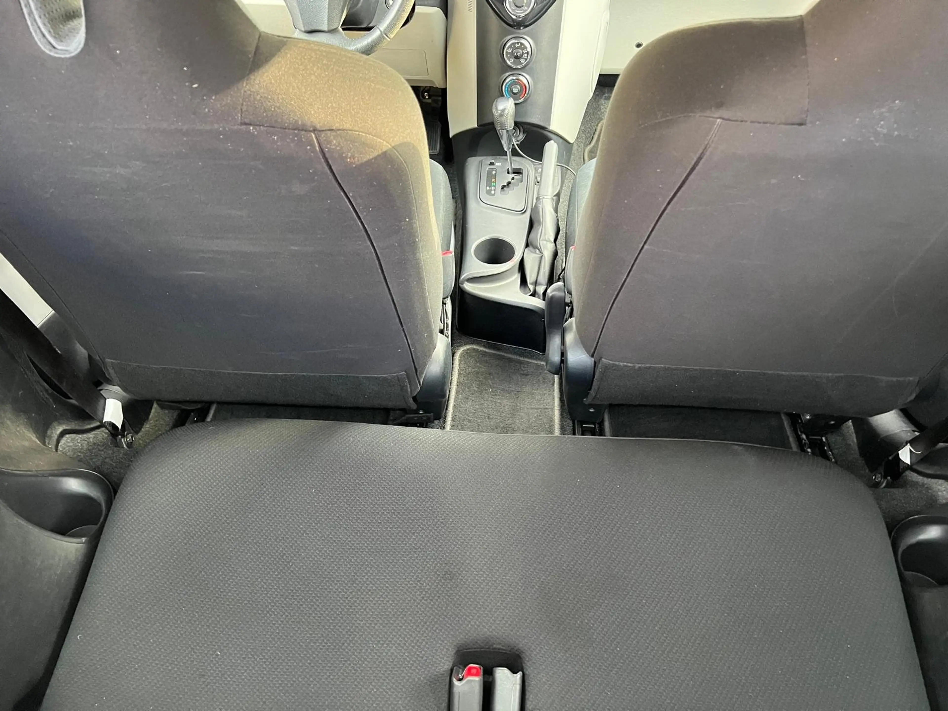 Toyota iQ IQ 1.0 Multidrive Automatique Jante Clima — photo 15