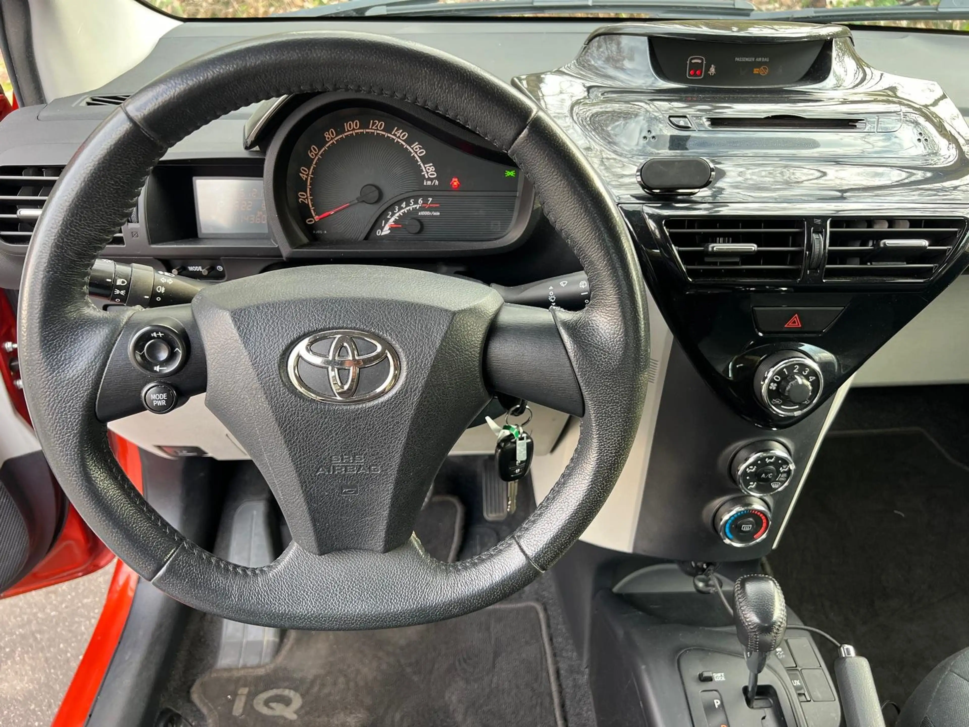 Toyota iQ IQ 1.0 Multidrive Automatique Jante Clima — photo 8