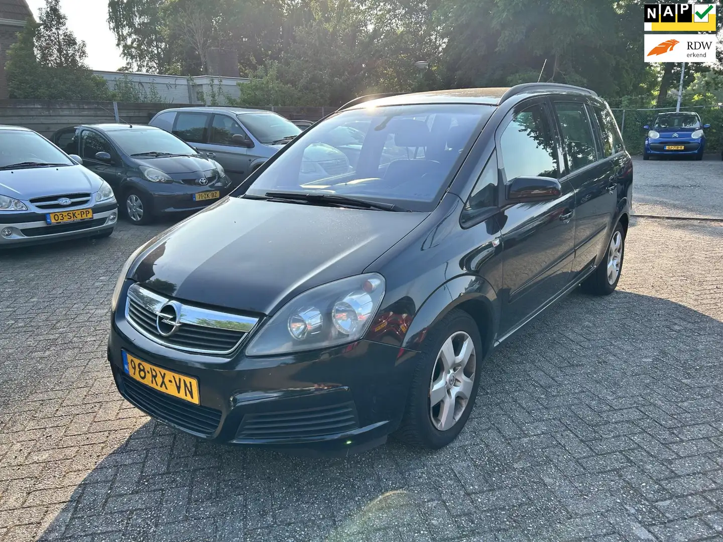 Opel Zafira 1.6 Executive //APK 31-1-2026 !! // 7 personen Noir - 1