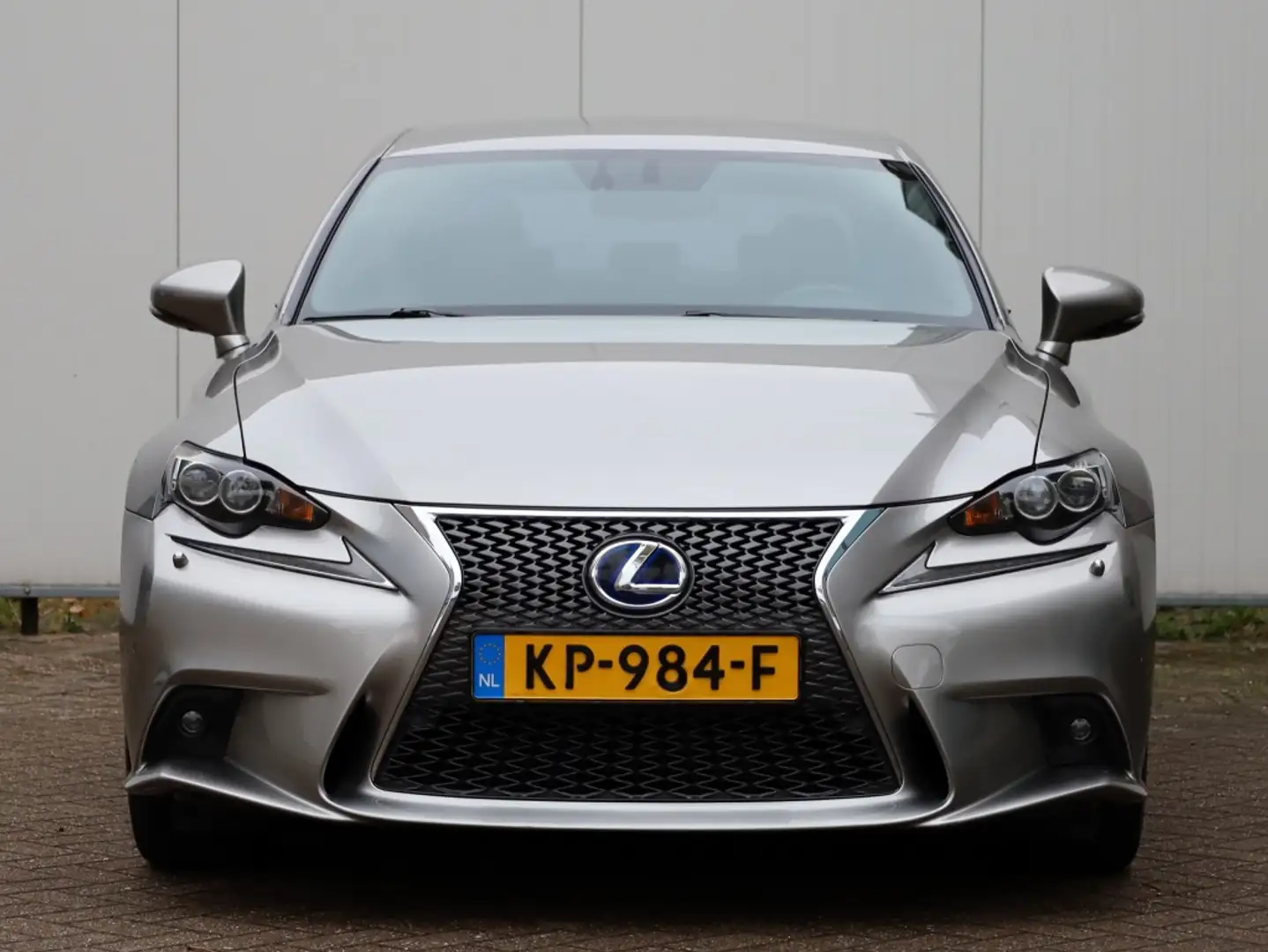 Lexus IS 300 300h F Sport Line | Premium Audio | Stoelventilati Grau - 2