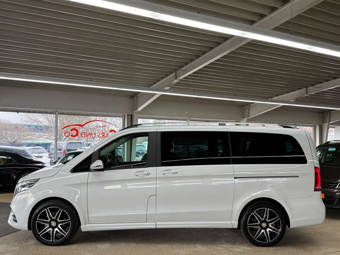 Mercedes-Benz V 250 d AMG-Line lang 7Sitz SHZ*PAN*NAV*LED*TEM* Blanc - 2