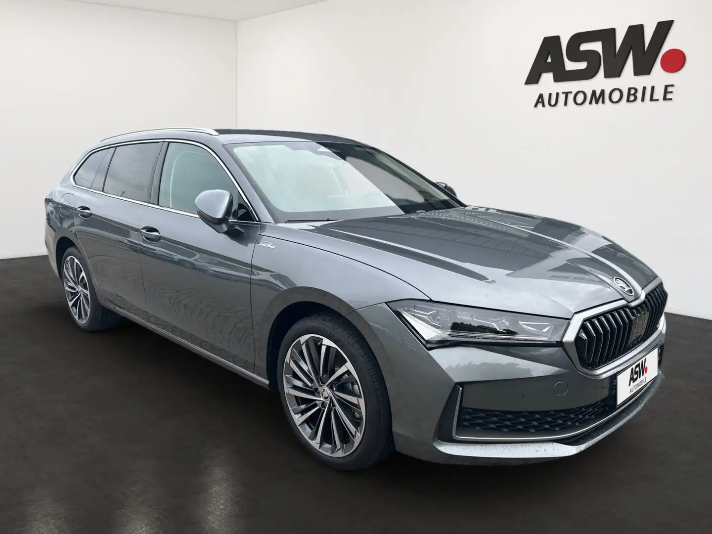 Skoda Superb Combi L&K 1,5TSI iV 204PS DSG ACC SHZ AHK Grau - 2