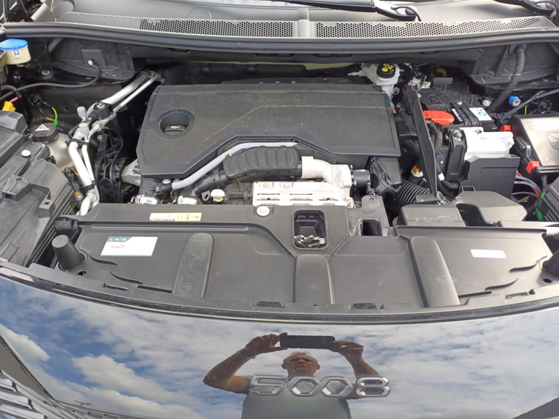 Peugeot 5008 GT HYBRID 136 e-DSC6 — photo 5