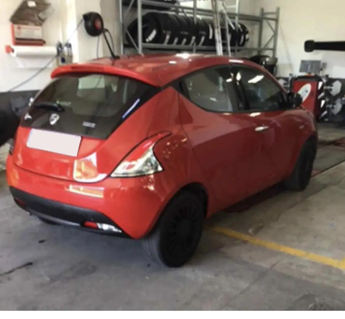 Lancia Ypsilon Ypsilon 1.0 FireFly 5 porte S&S Hybrid Ecochic Si Rouge - 2