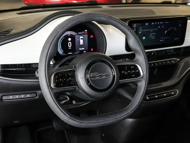 Fiat 500e view 9